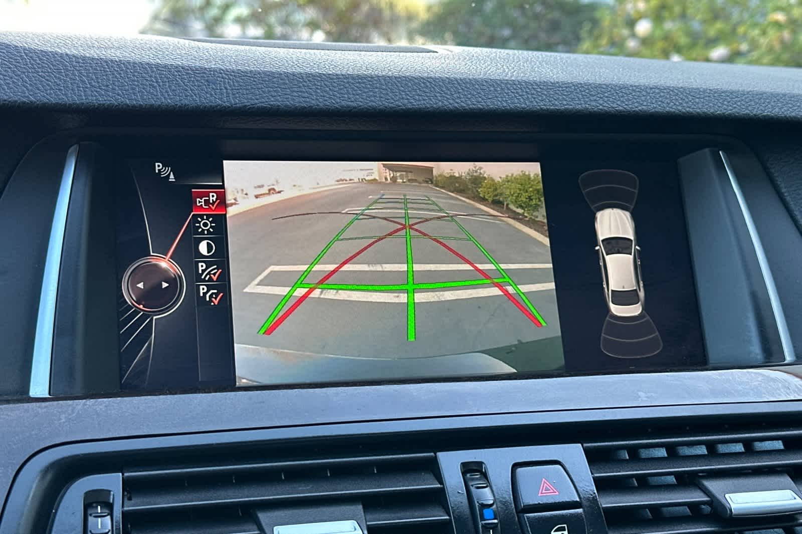 Thumbnail: 2015 BMW 5 Series - 21