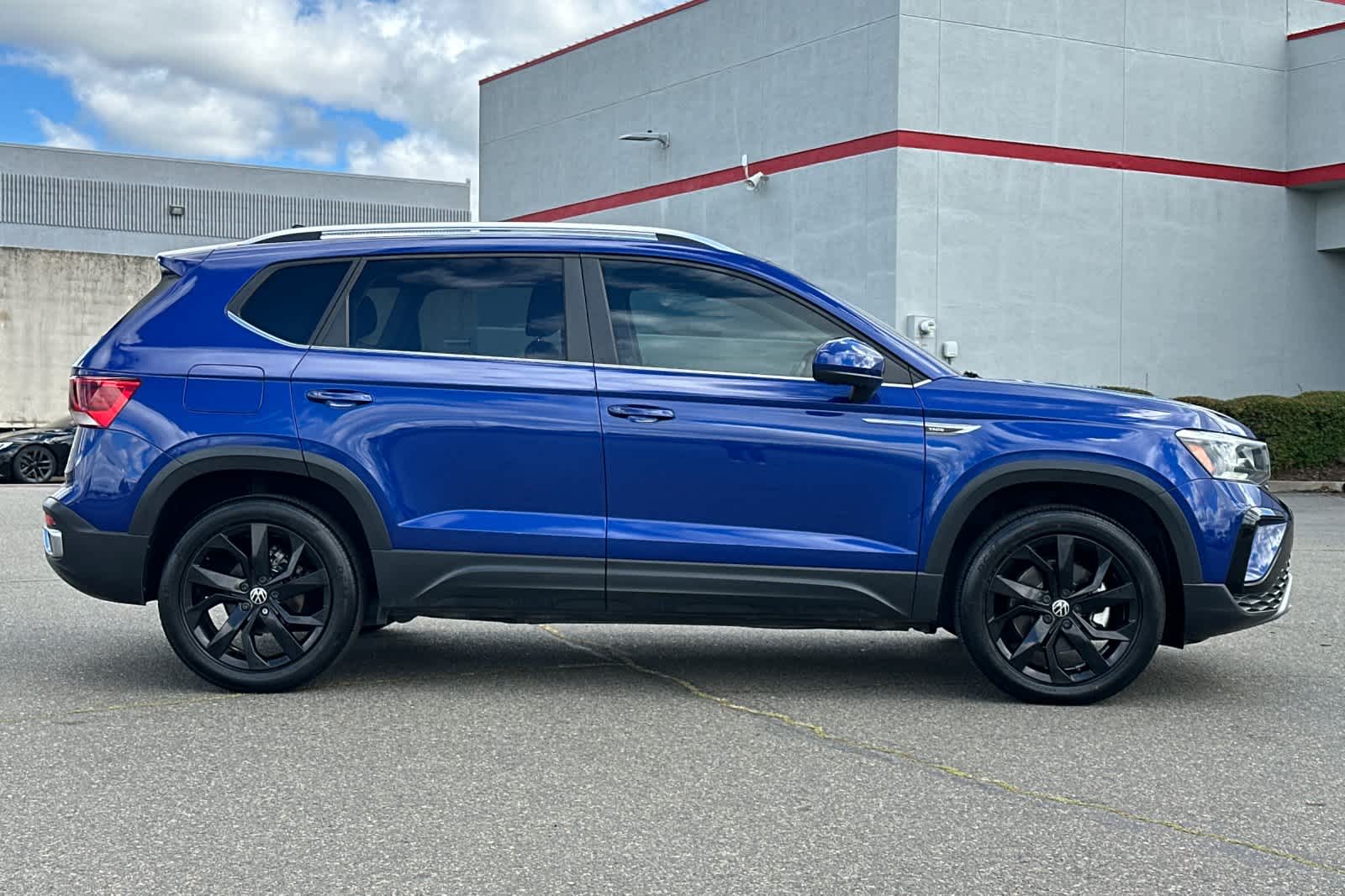 Thumbnail: 2024 Volkswagen Taos - 6