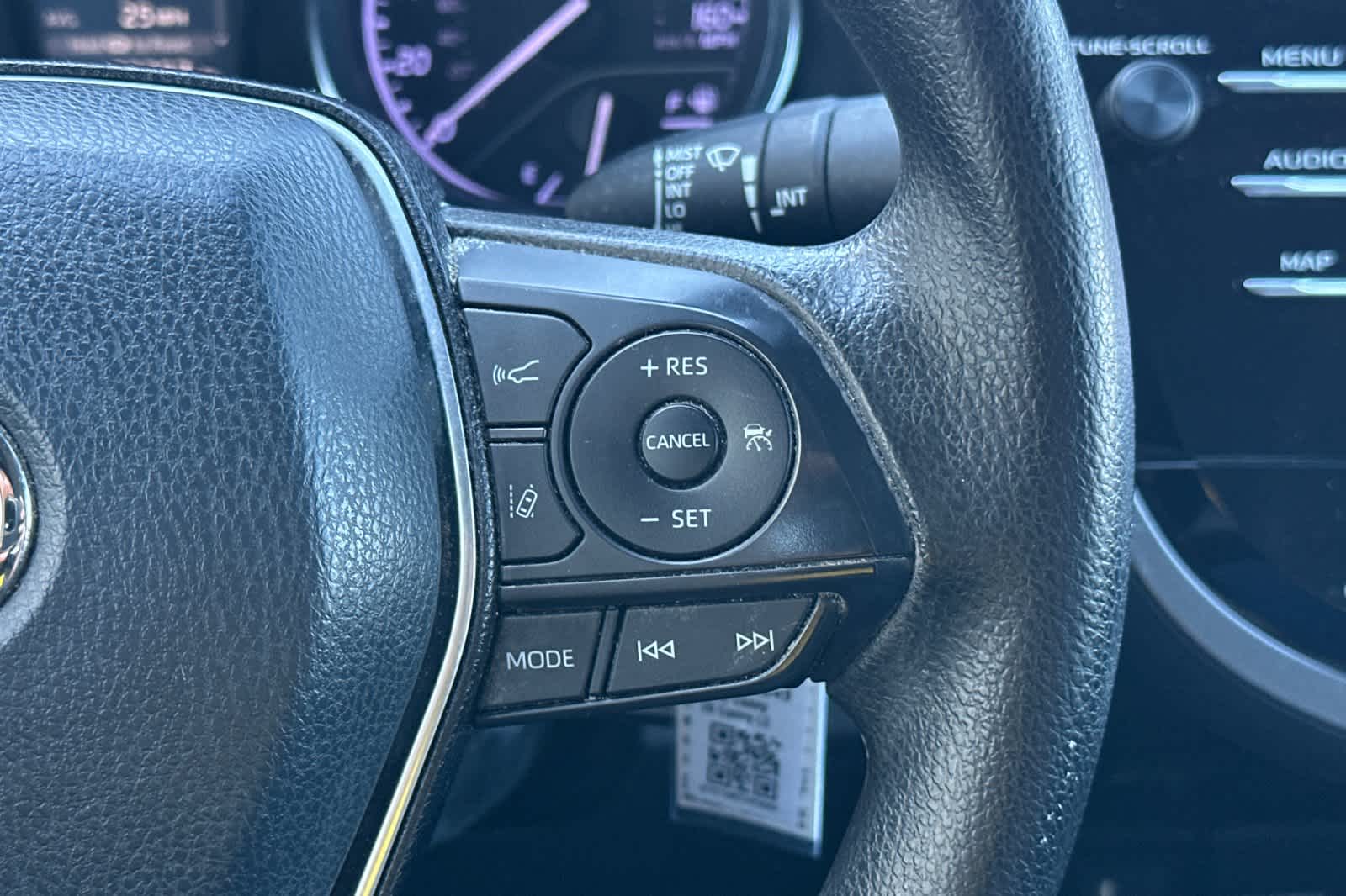 Thumbnail: 2020 Toyota Camry - 25