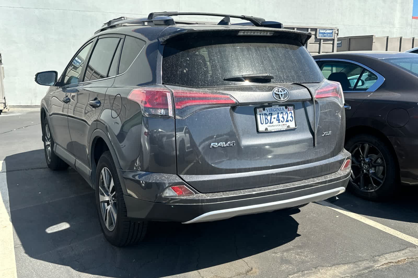 Thumbnail: 2018 Toyota RAV4 - 4