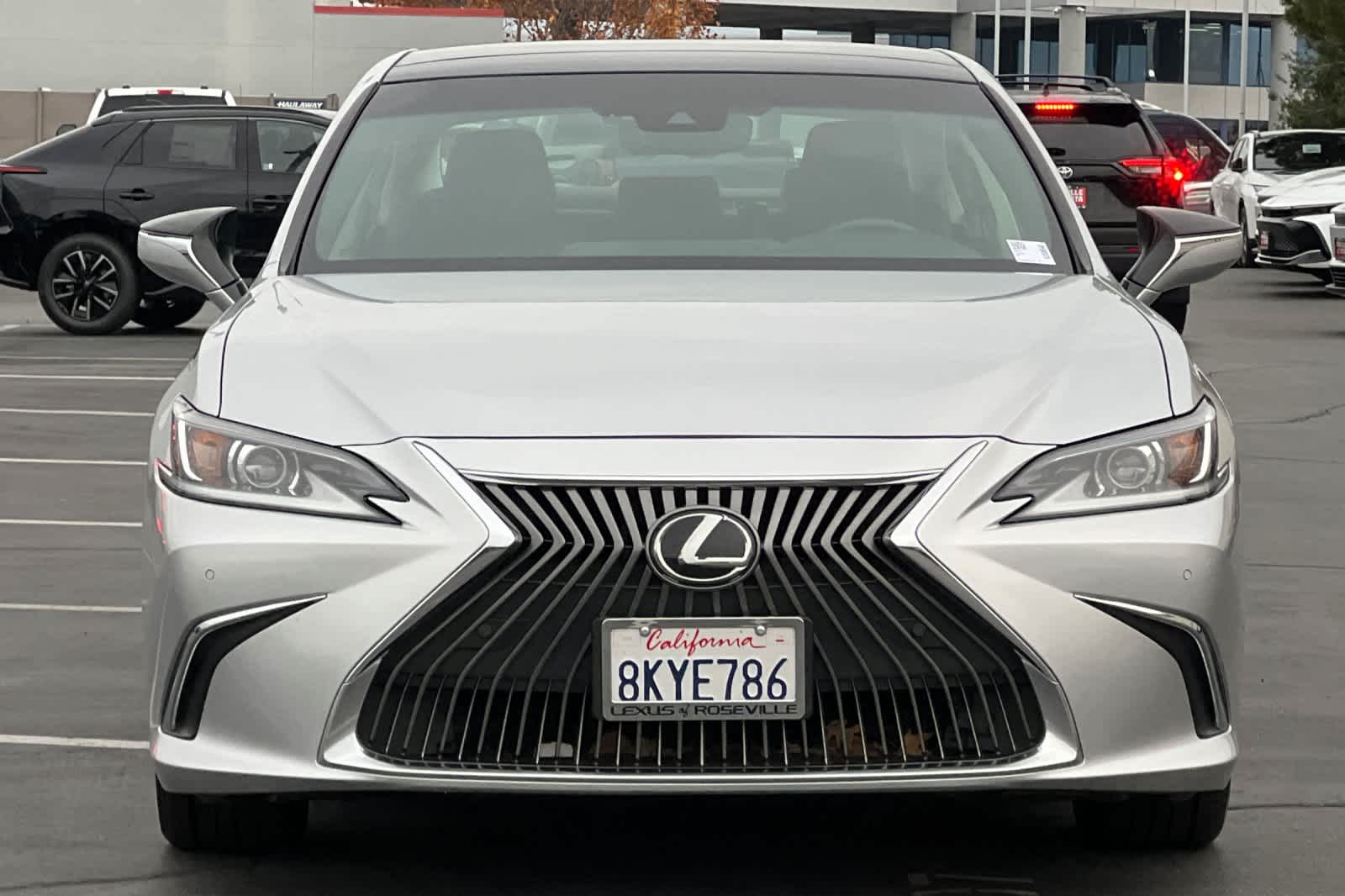 Thumbnail: 2019 Lexus ES - 10