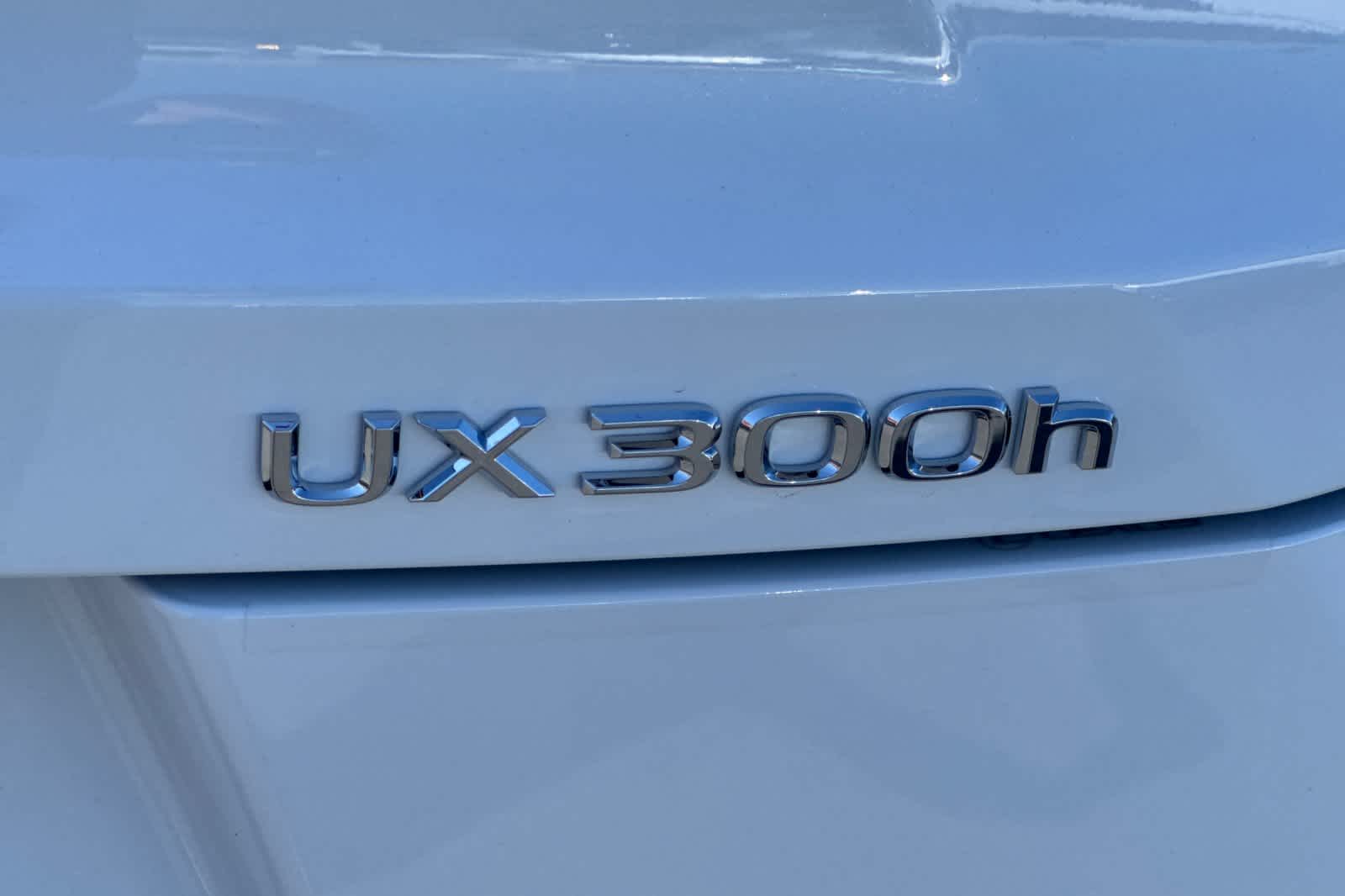 Thumbnail: 2026 Lexus UX - 32