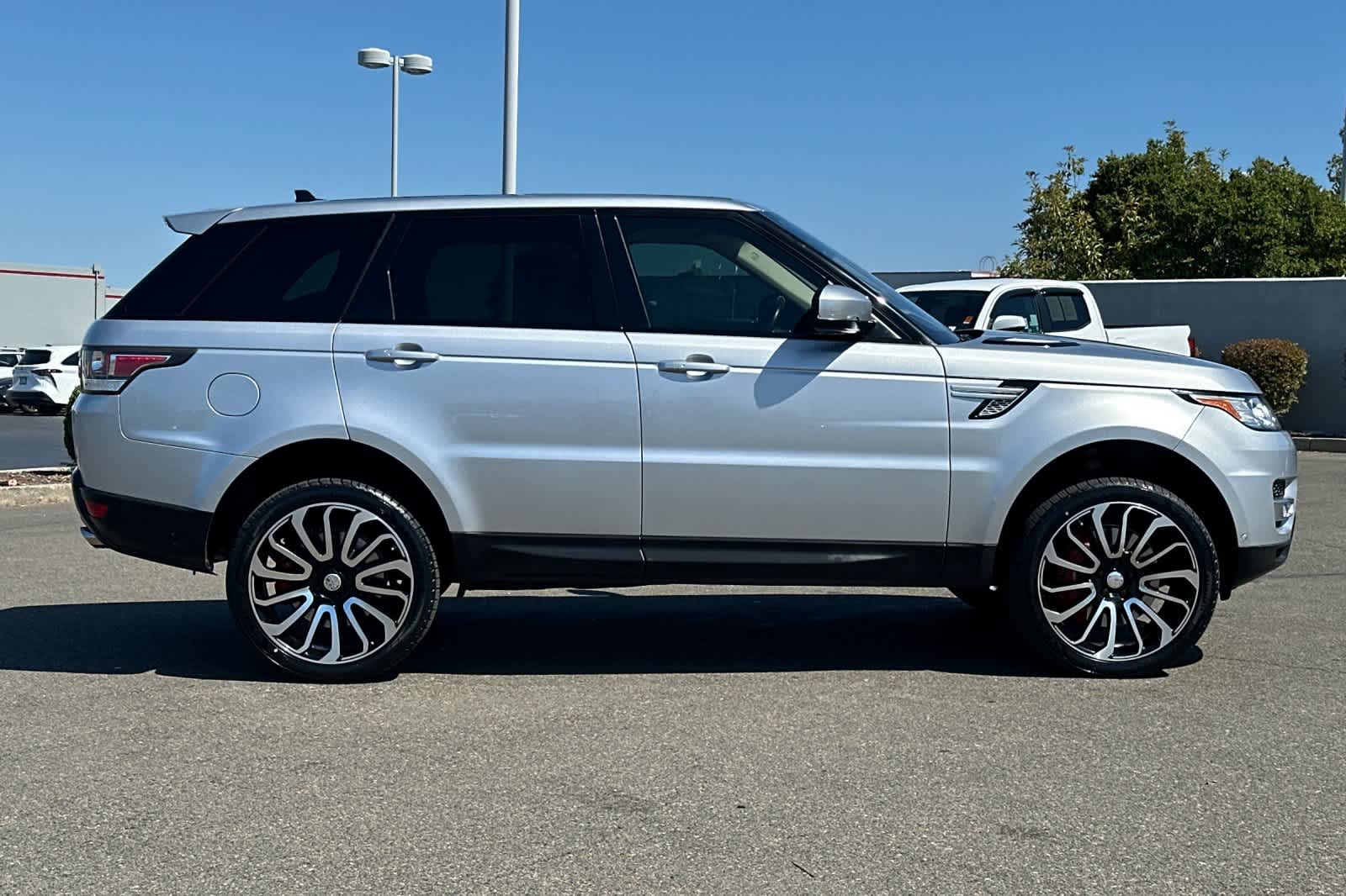 Thumbnail: 2016 Land Rover Range Rover Sport - 6