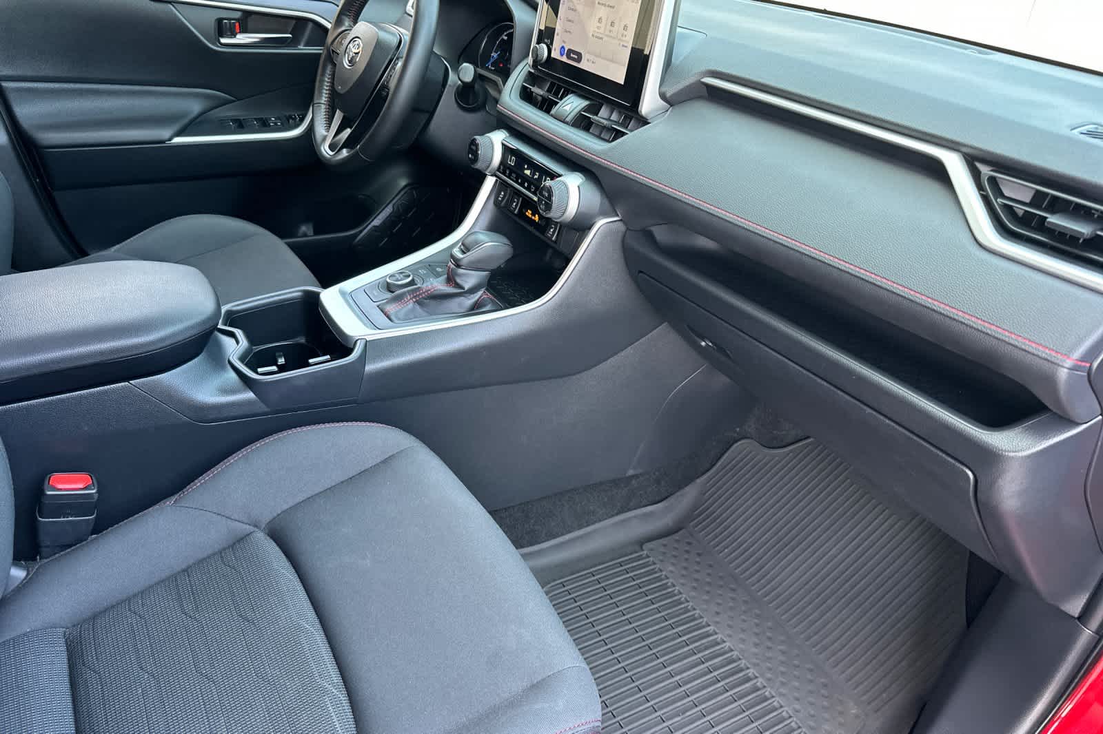 2023 Toyota RAV4 Prime SE 17