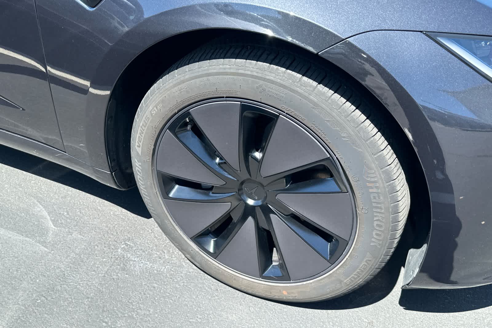 Thumbnail: 2024 Tesla Model 3 - 11