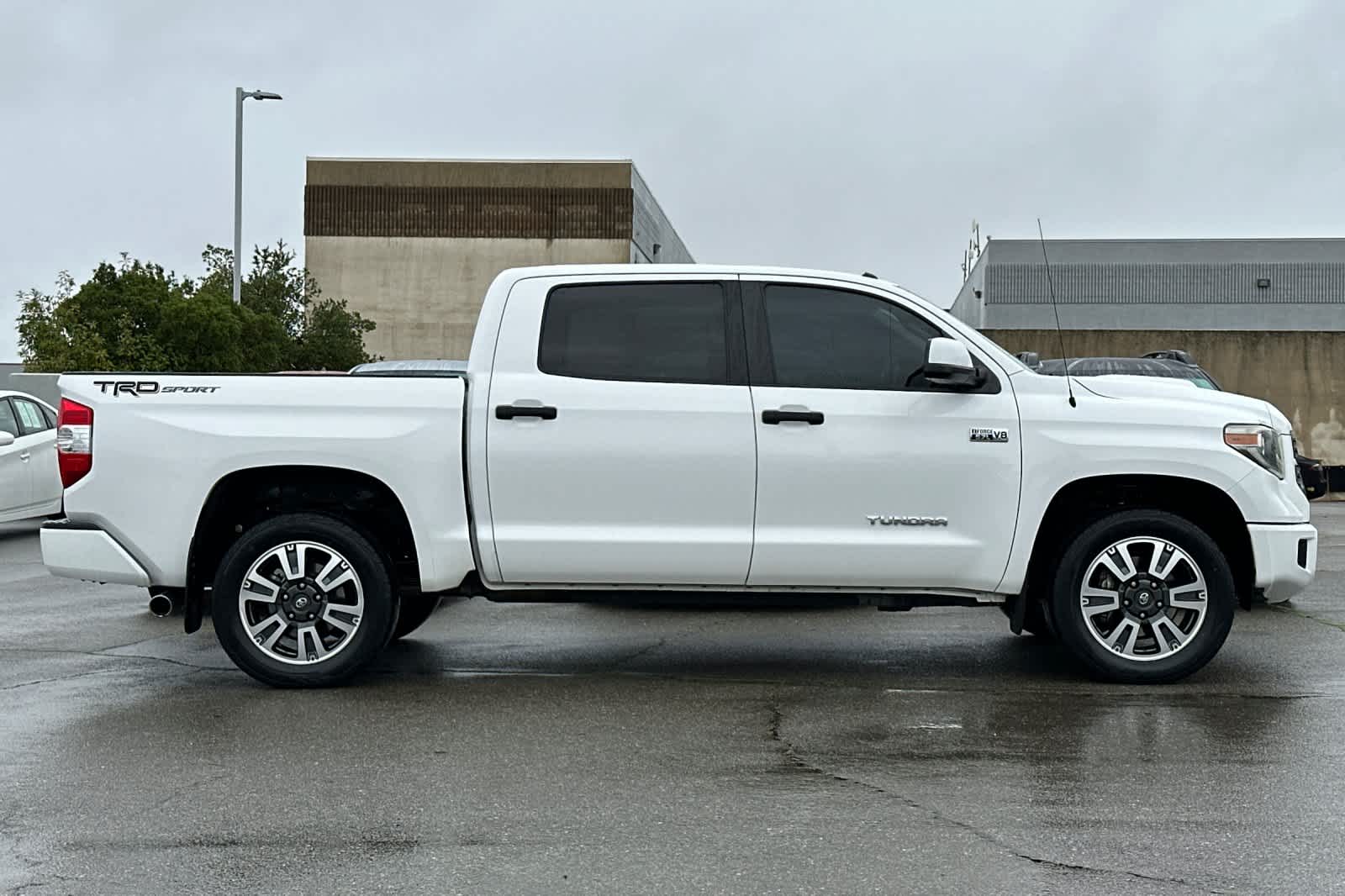Thumbnail: 2018 Toyota Tundra - 6