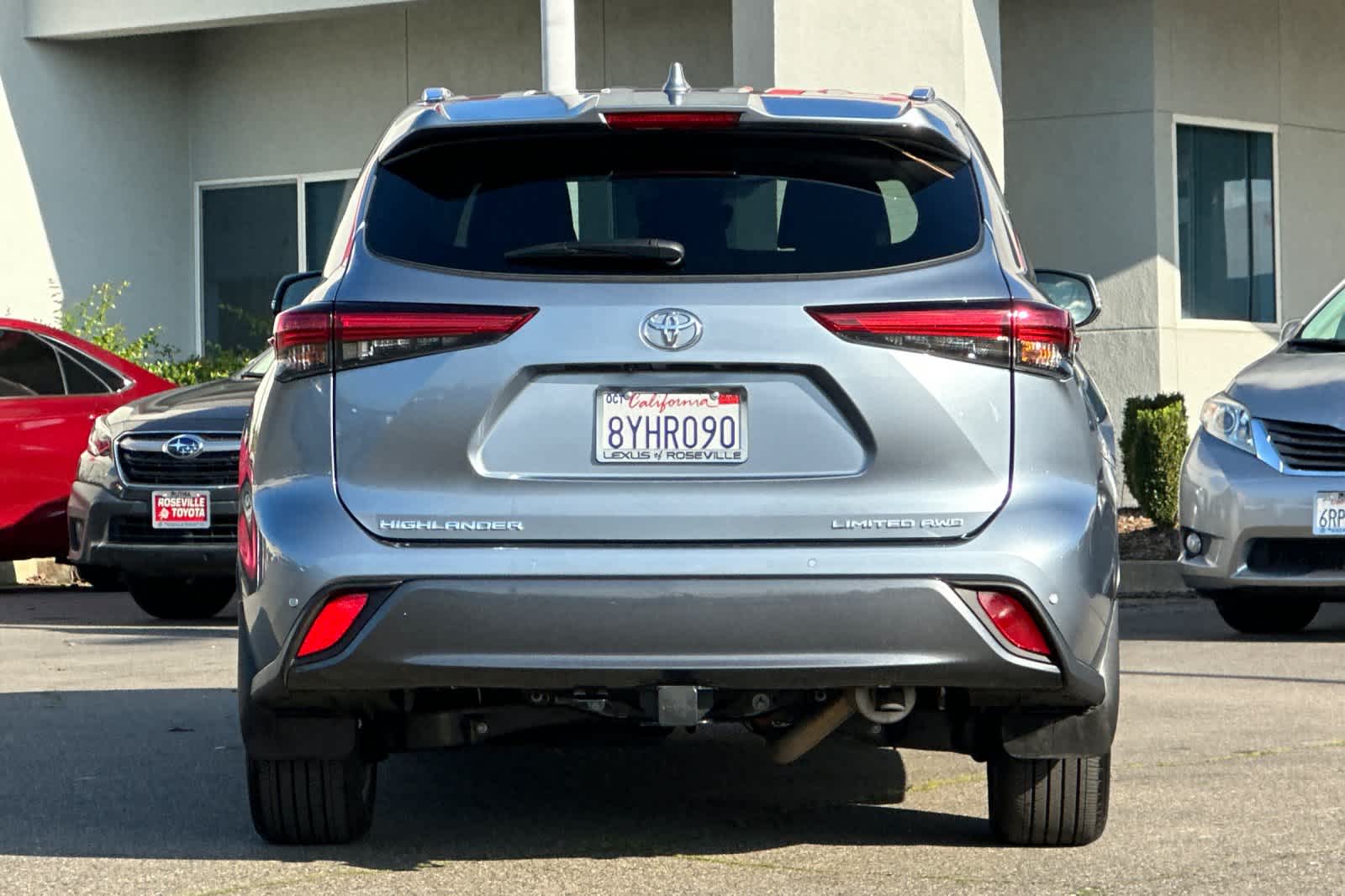 Thumbnail: 2021 Toyota Highlander - 8