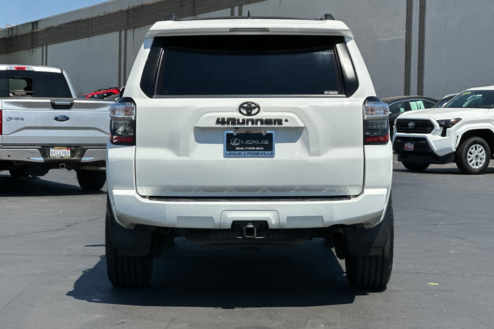 Thumbnail: 2019 Toyota 4Runner - 8