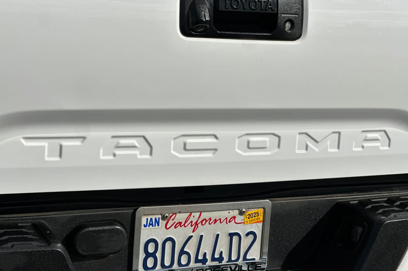 Thumbnail: 2017 Toyota Tacoma - 27
