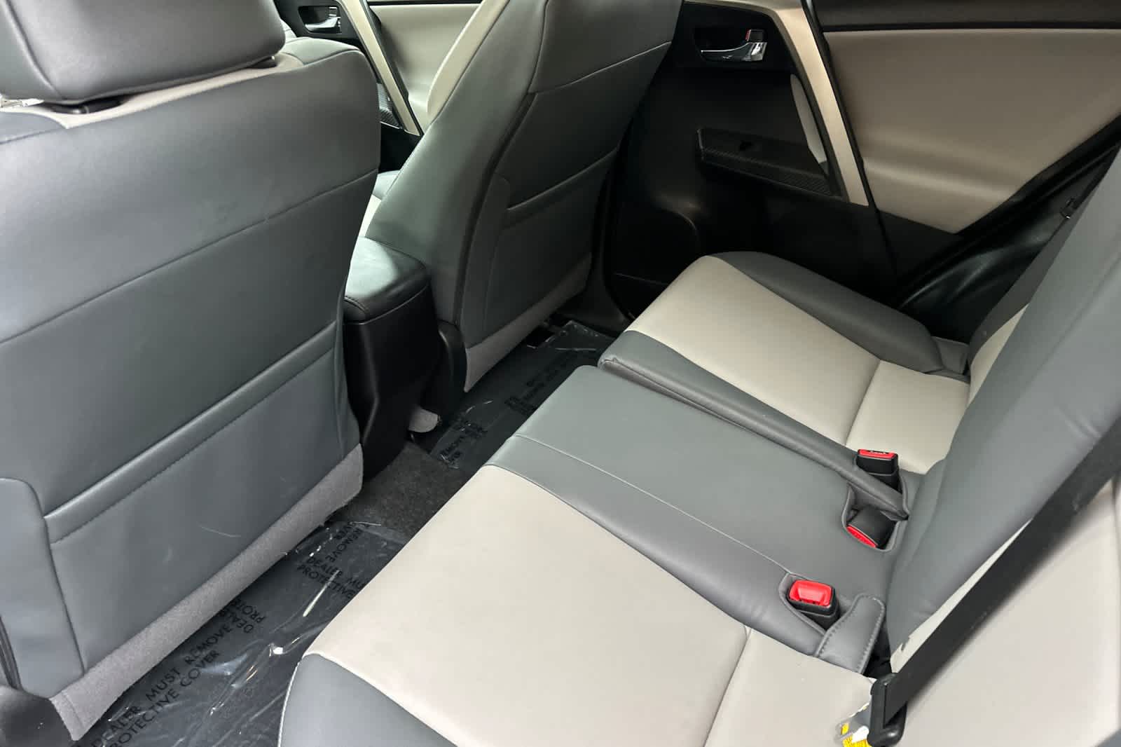 Thumbnail: 2015 Toyota RAV4 - 4