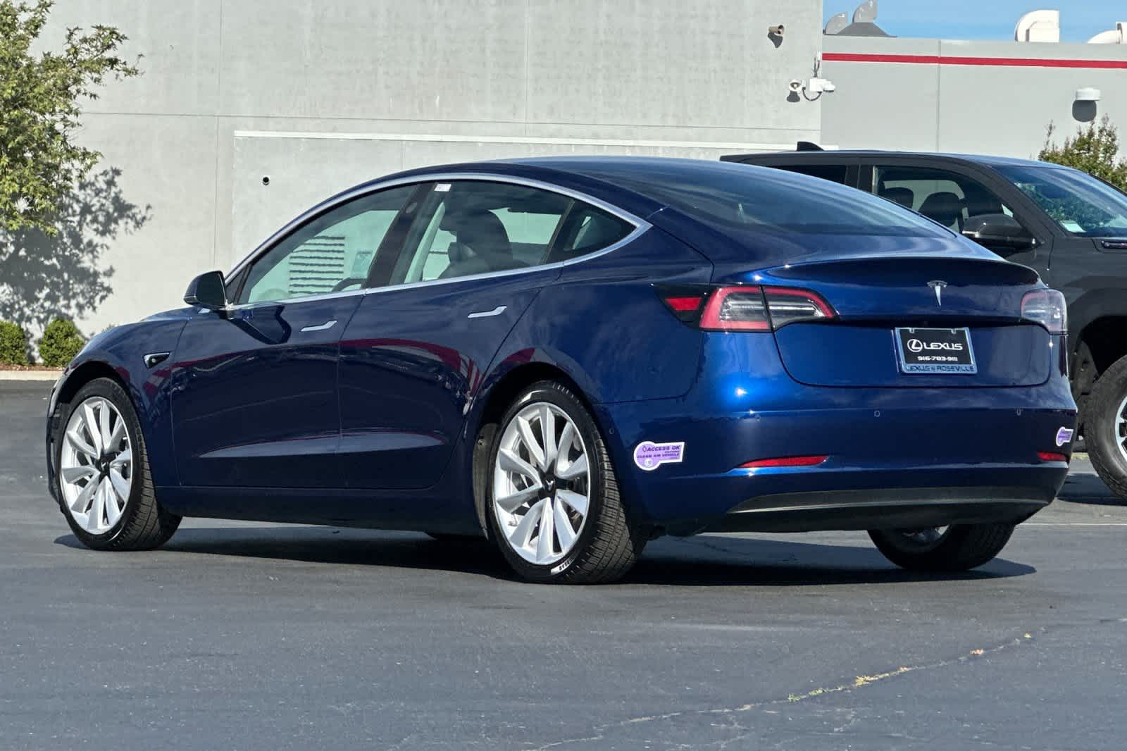 Thumbnail: 2019 Tesla Model 3 - 7