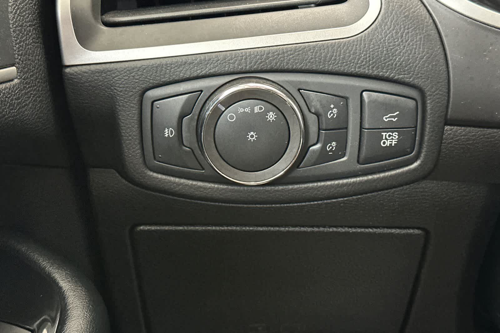 Thumbnail: 2019 Ford Edge - 31