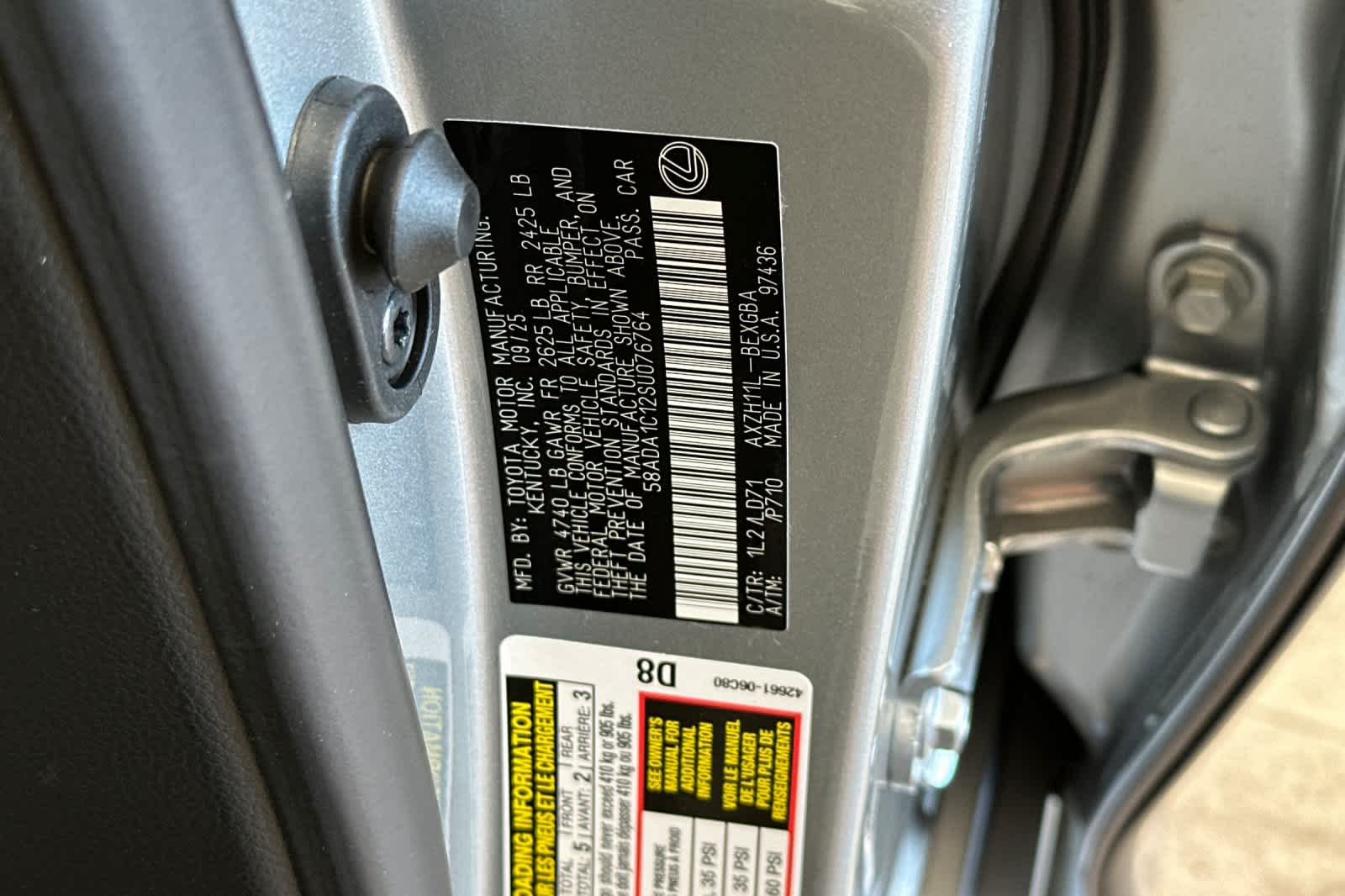 Thumbnail: 2025 Lexus ES - 32