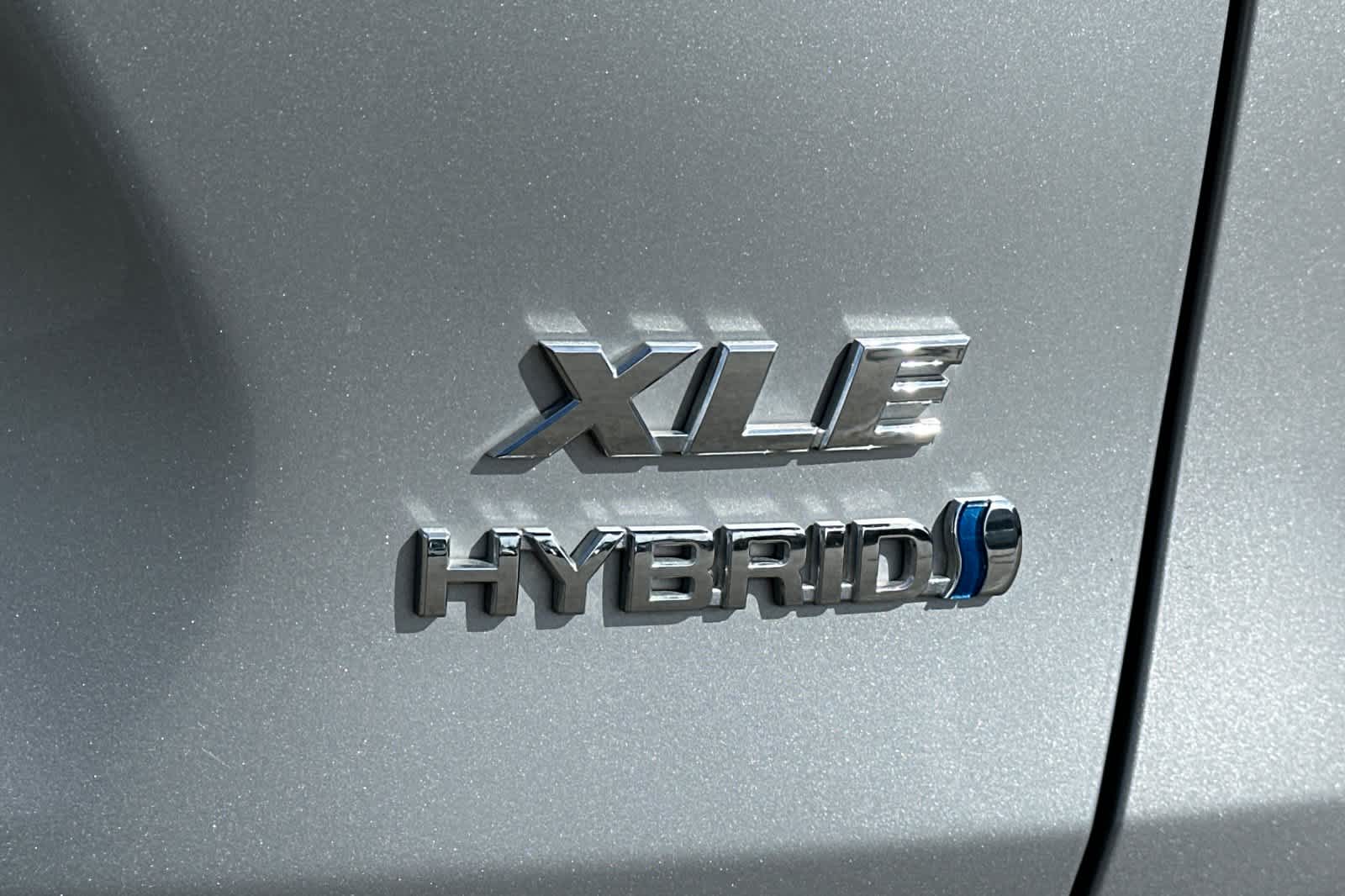 Thumbnail: 2022 Toyota RAV4 - 32