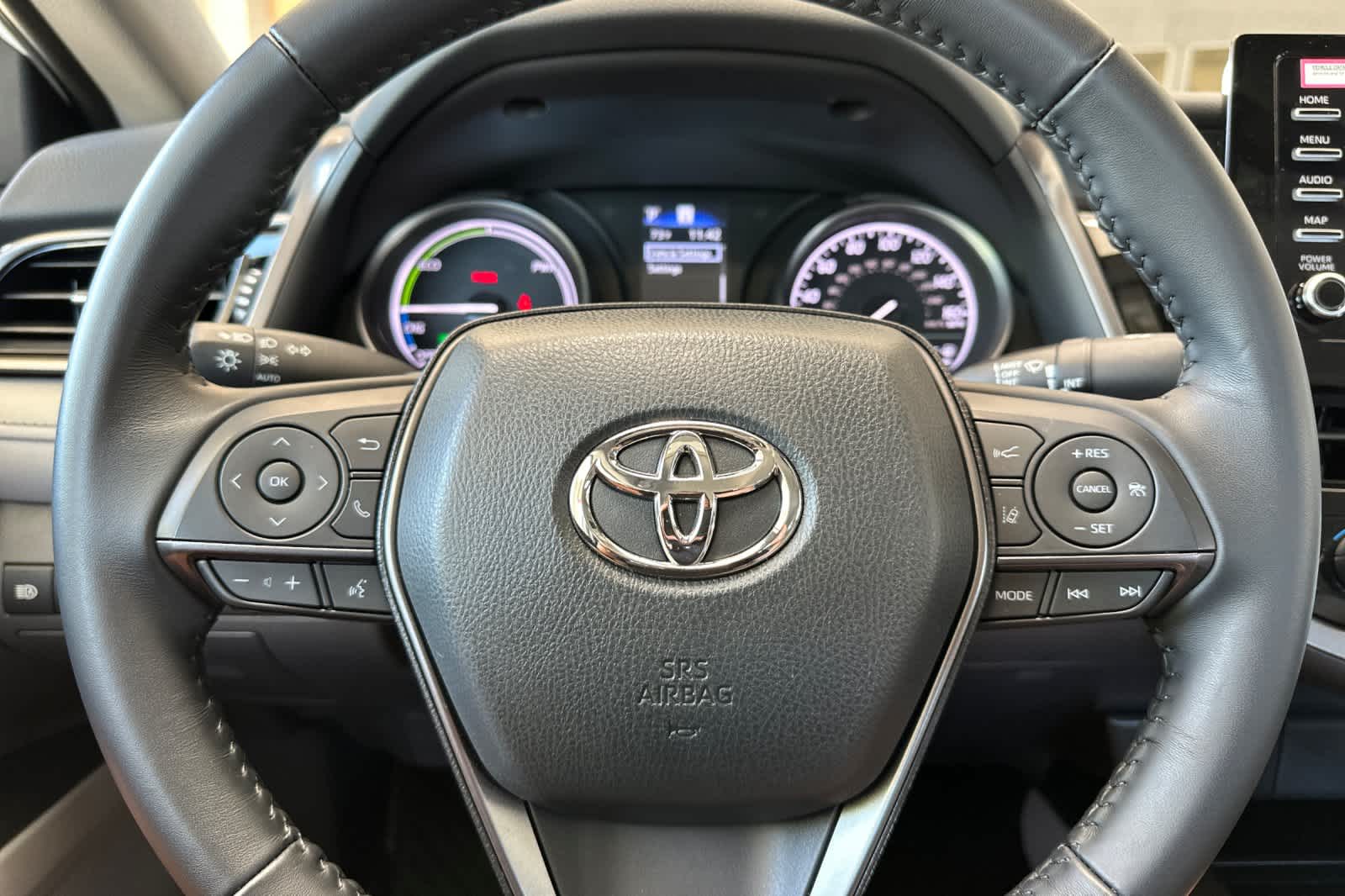 2024 Toyota Camry SE 23