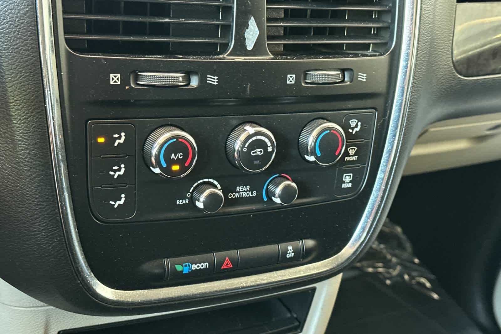Thumbnail: 2018 Dodge Grand Caravan - 22