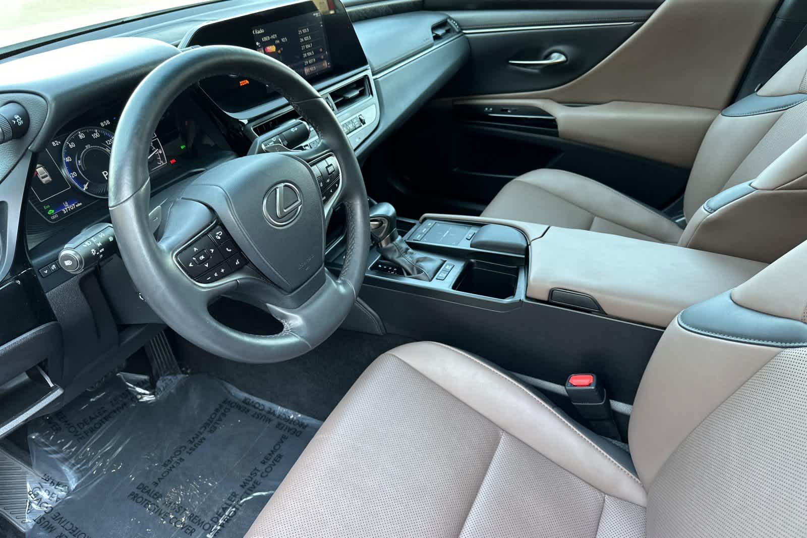 Thumbnail: 2022 Lexus ES - 11