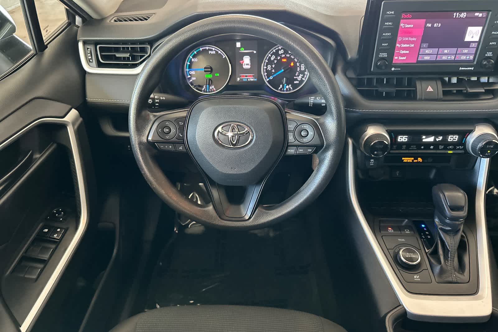 Thumbnail: 2021 Toyota RAV4 - 15