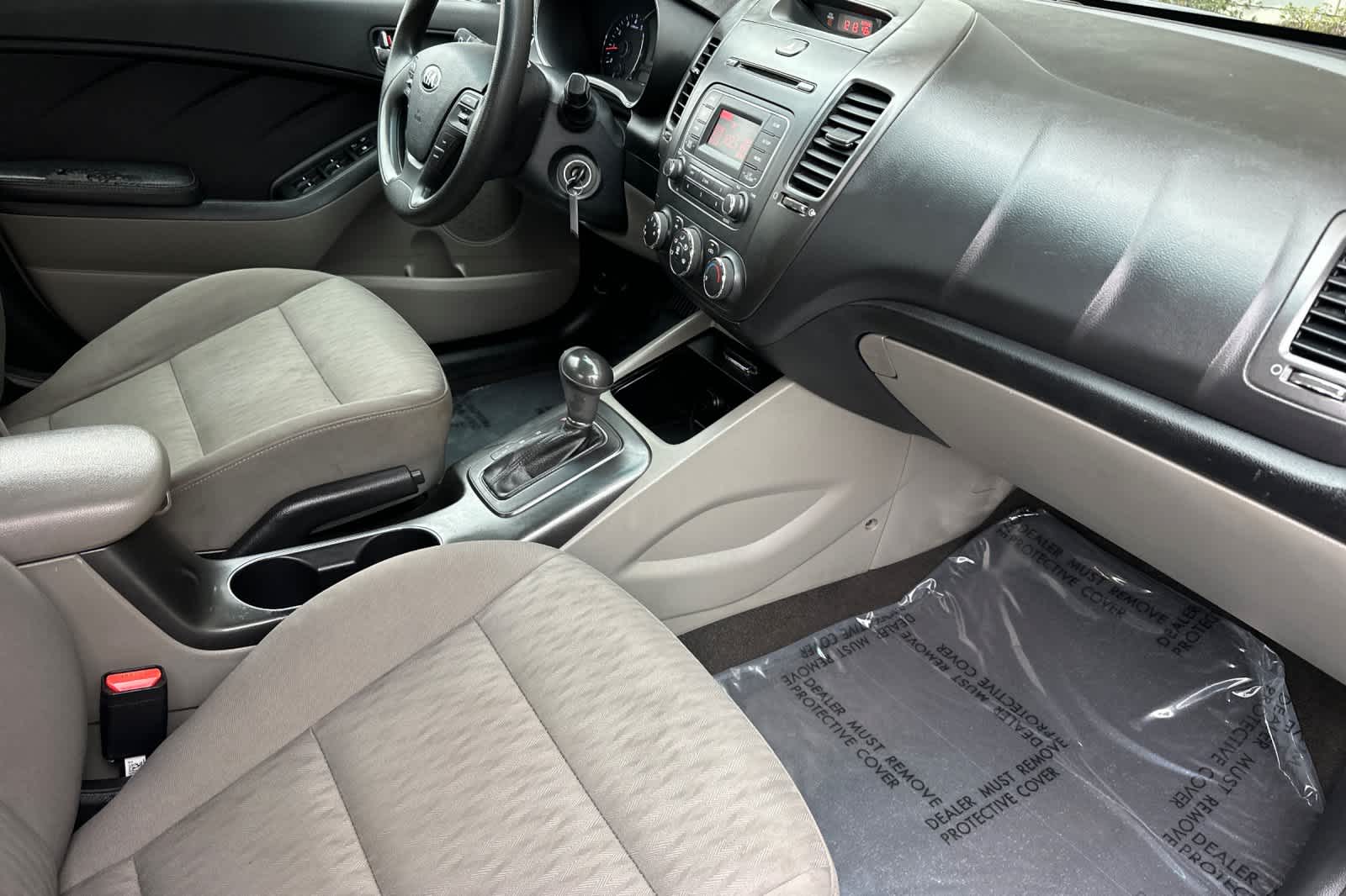 Thumbnail: 2015 Kia Forte - 15