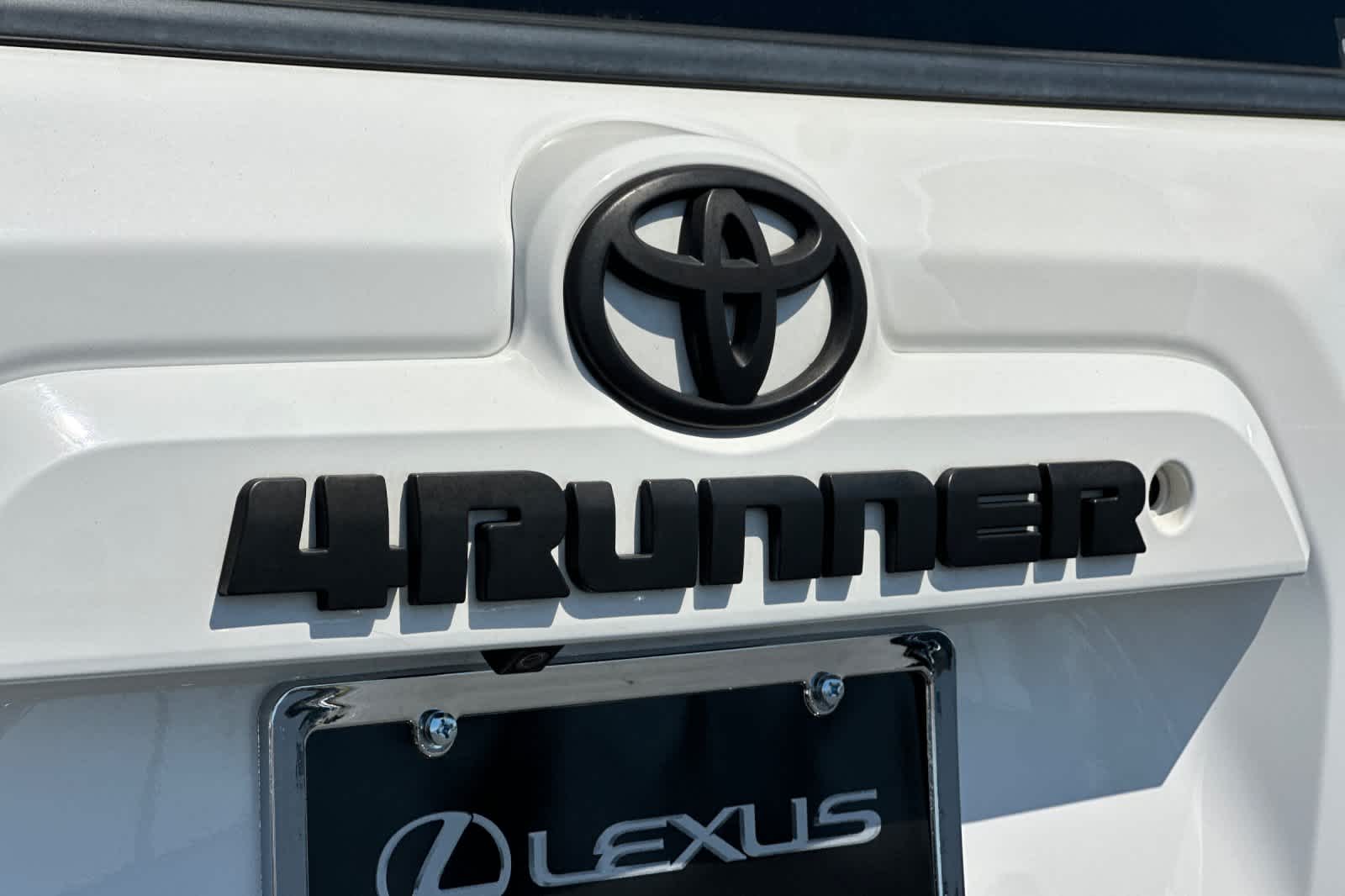 Thumbnail: 2019 Toyota 4Runner - 31