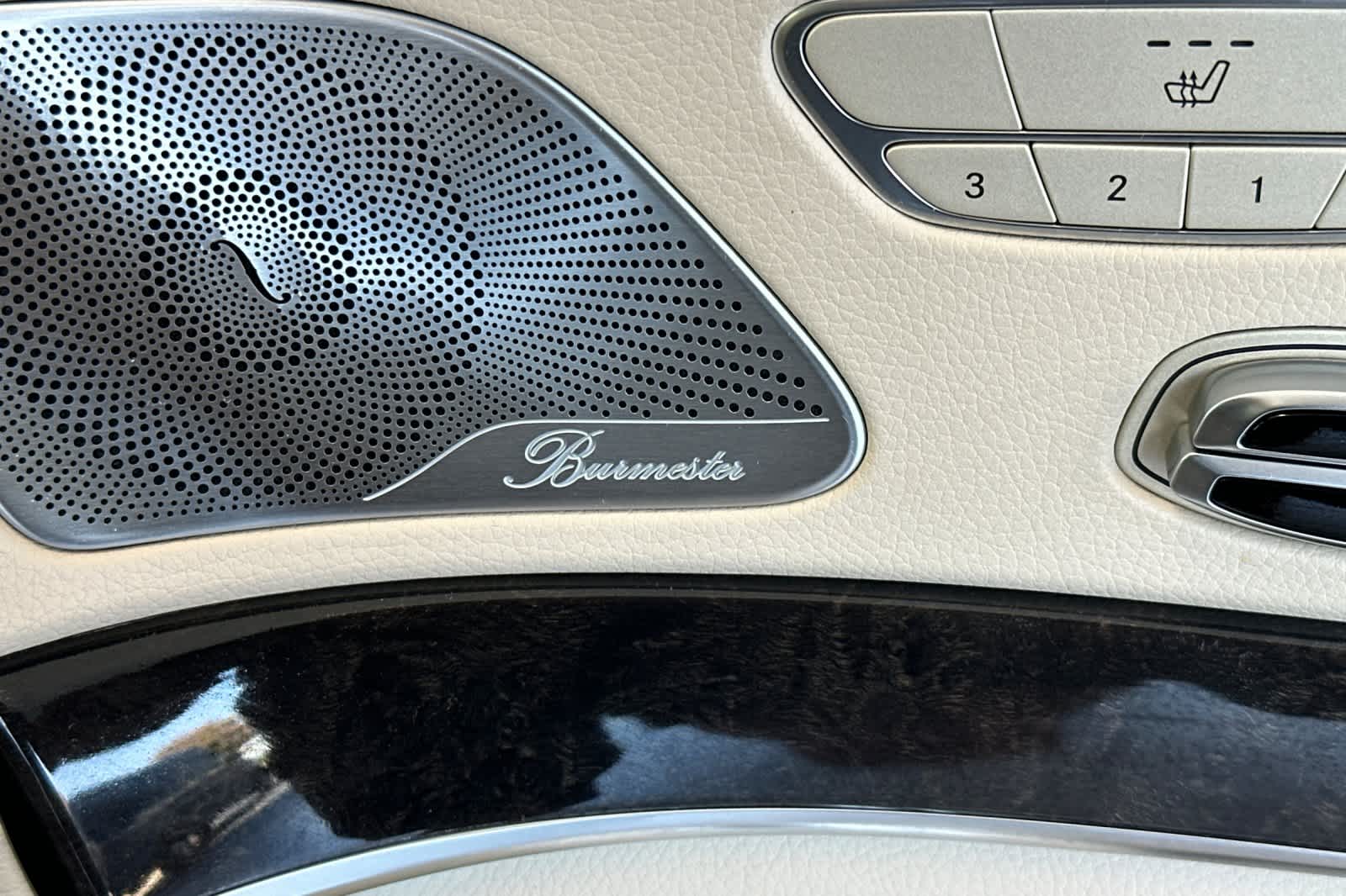 Thumbnail: 2018 Mercedes-Benz S-Class - 19