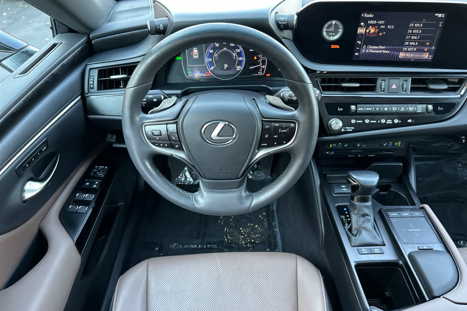 Thumbnail: 2022 Lexus ES - 15