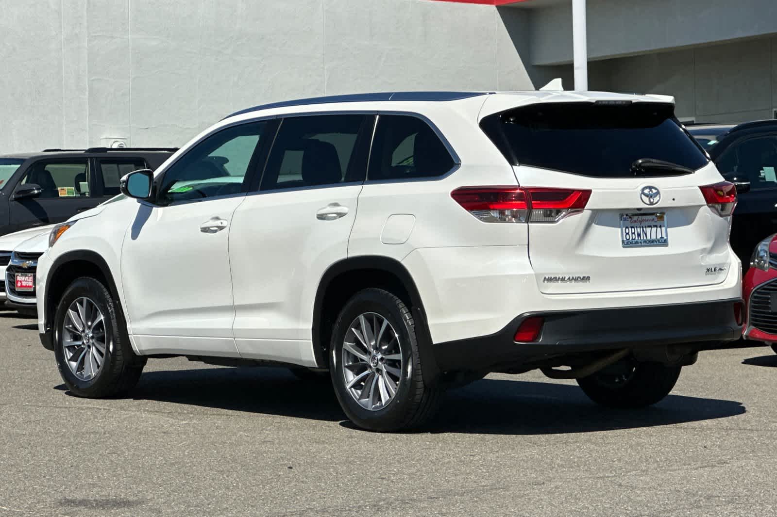 Thumbnail: 2018 Toyota Highlander - 7