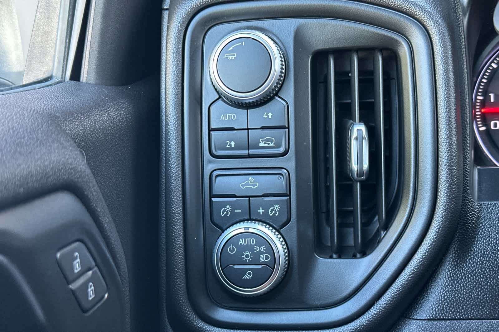 Thumbnail: 2020 GMC Sierra 1500 - 24