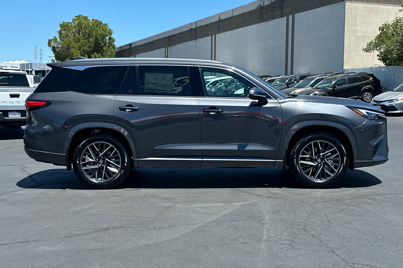 Thumbnail: 2026 Lexus TX - 6