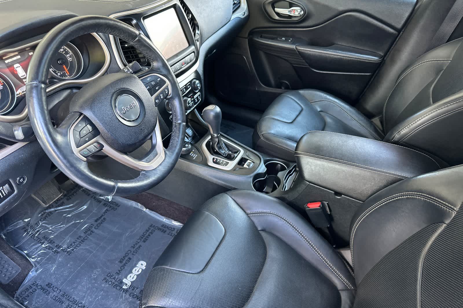 Thumbnail: 2016 Jeep Cherokee - 10