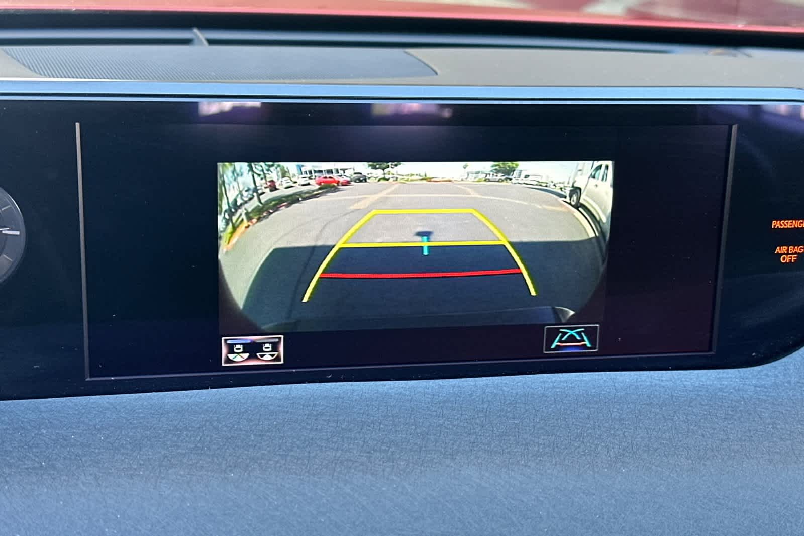 Thumbnail: 2019 Lexus UX - 22