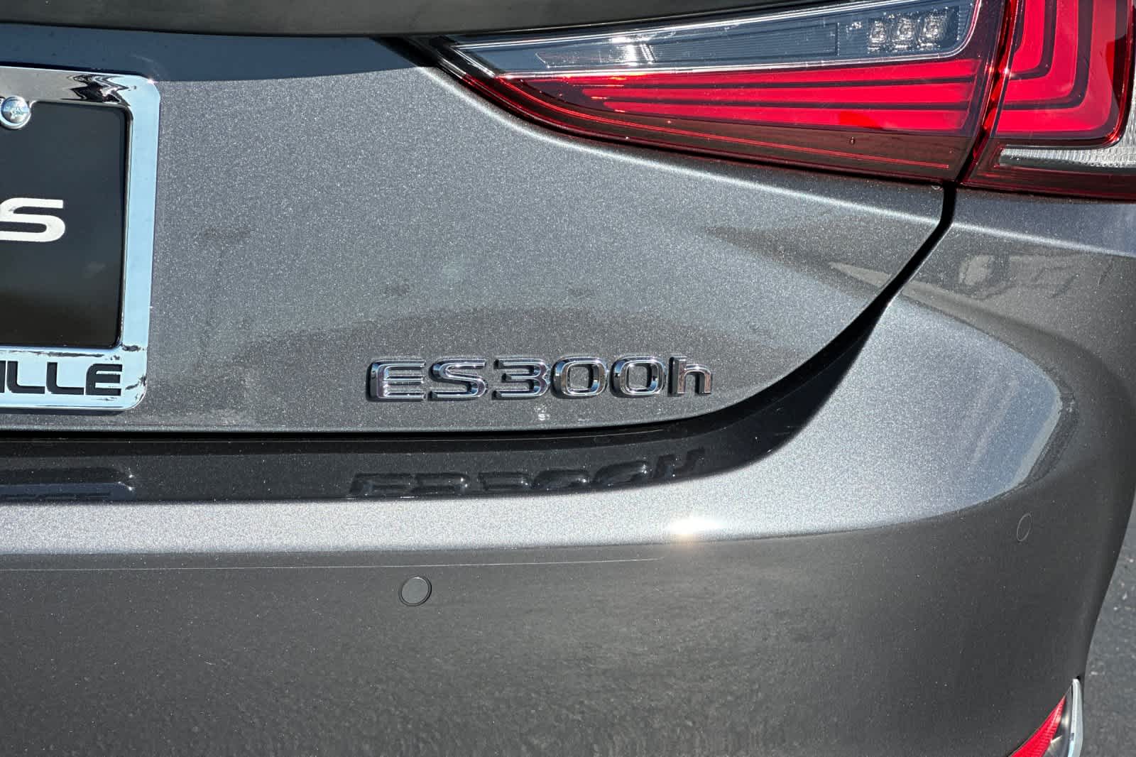 Thumbnail: 2025 Lexus ES - 32