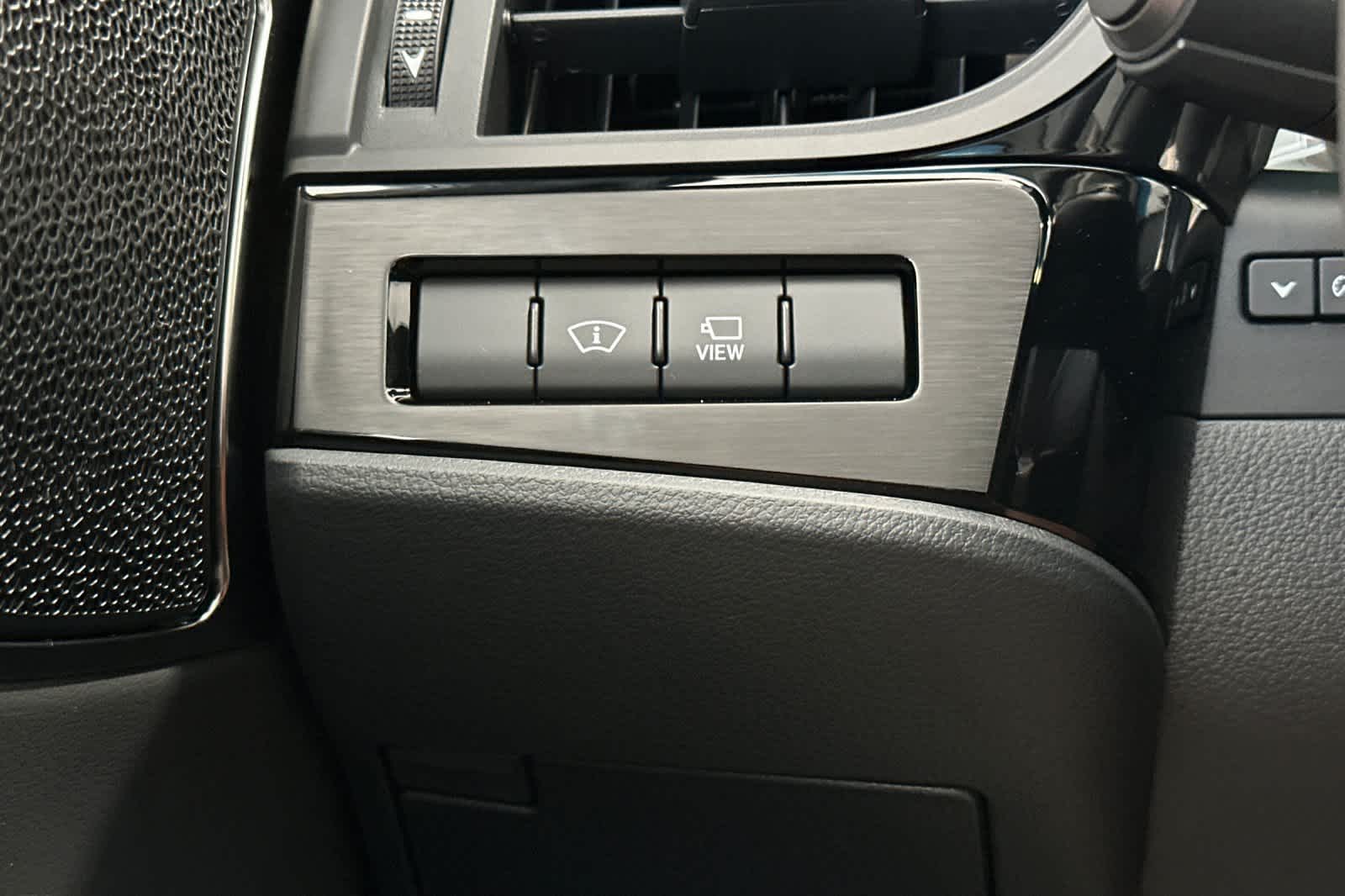 Thumbnail: 2025 Lexus ES - 30