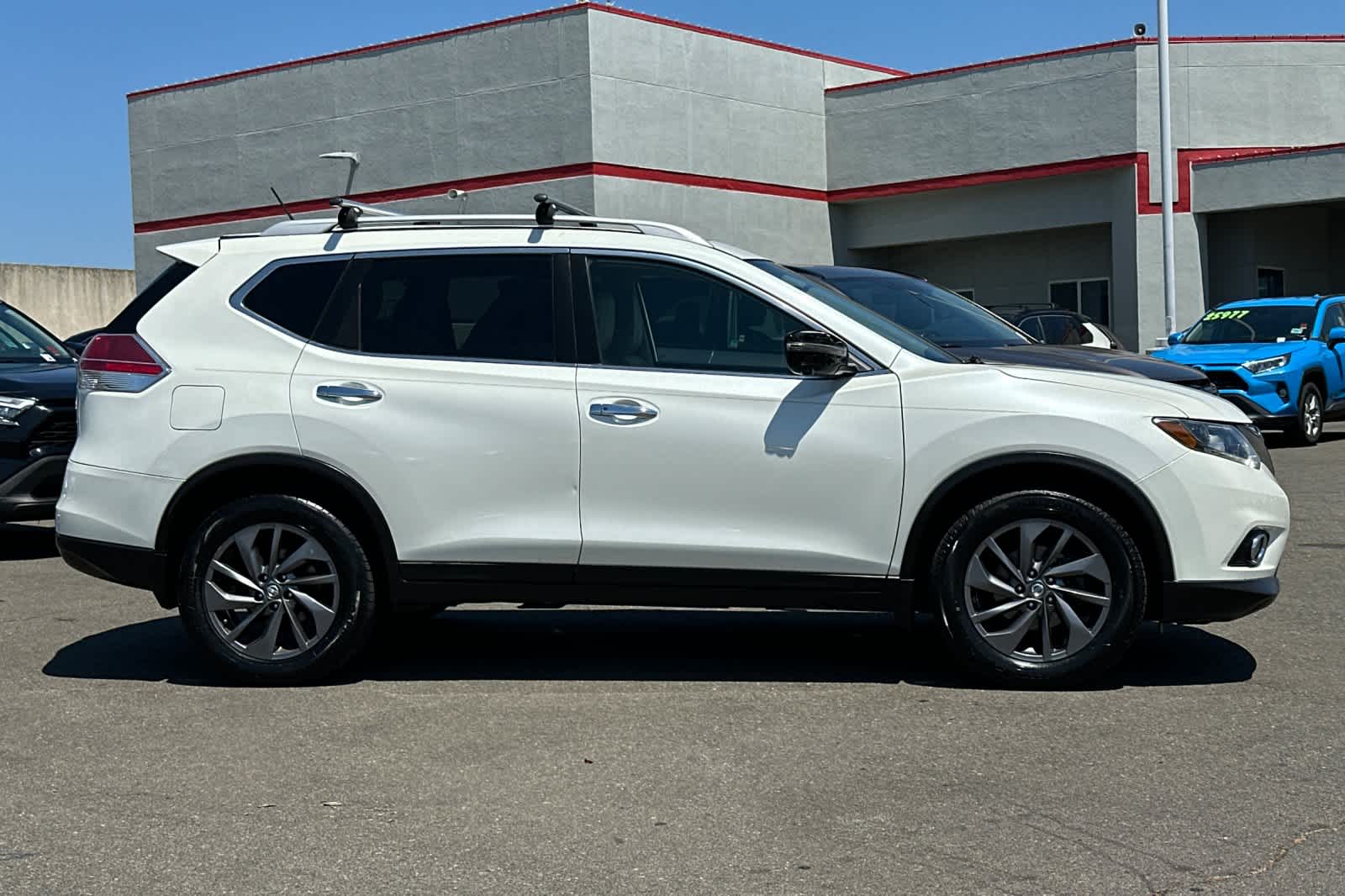 Thumbnail: 2016 Nissan Rogue - 6