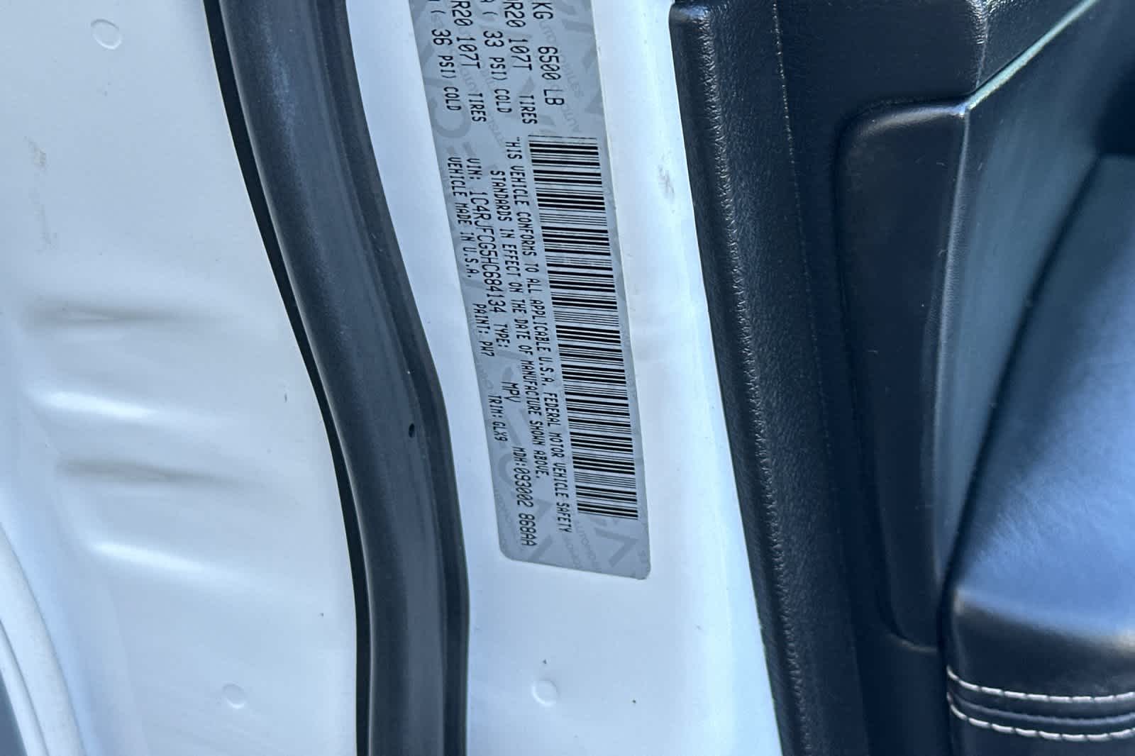 Thumbnail: 2017 Jeep Grand Cherokee - 35