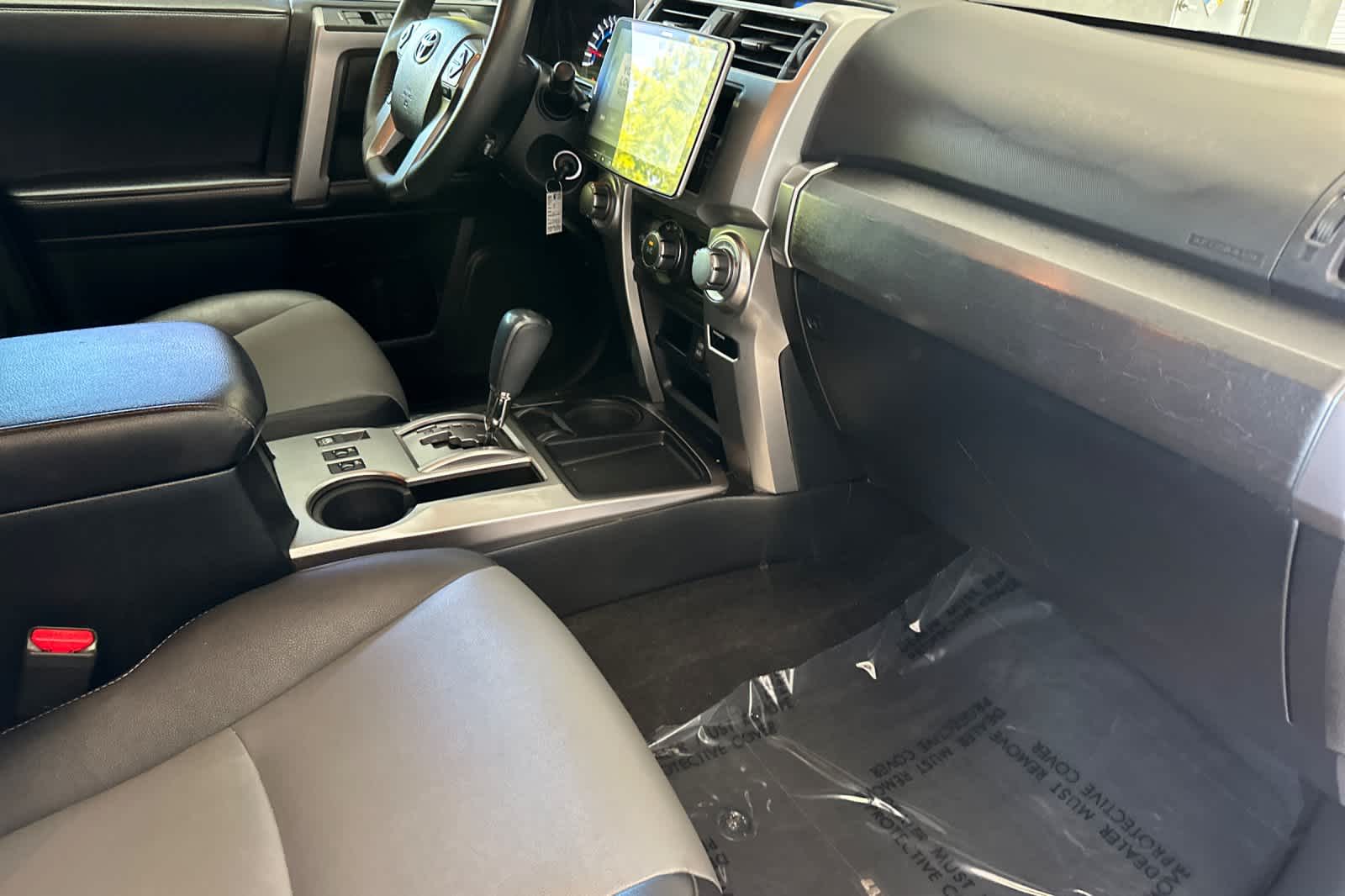 Thumbnail: 2019 Toyota 4Runner - 17