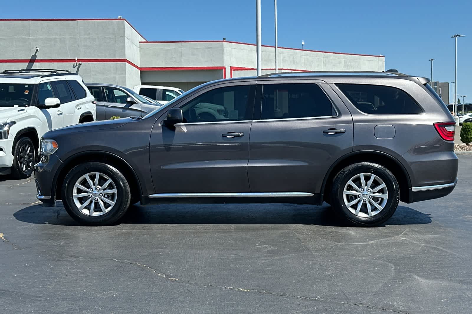 Thumbnail: 2017 Dodge Durango - 9
