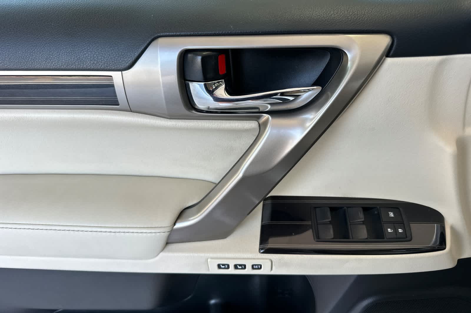 Thumbnail: 2020 Lexus GX - 12