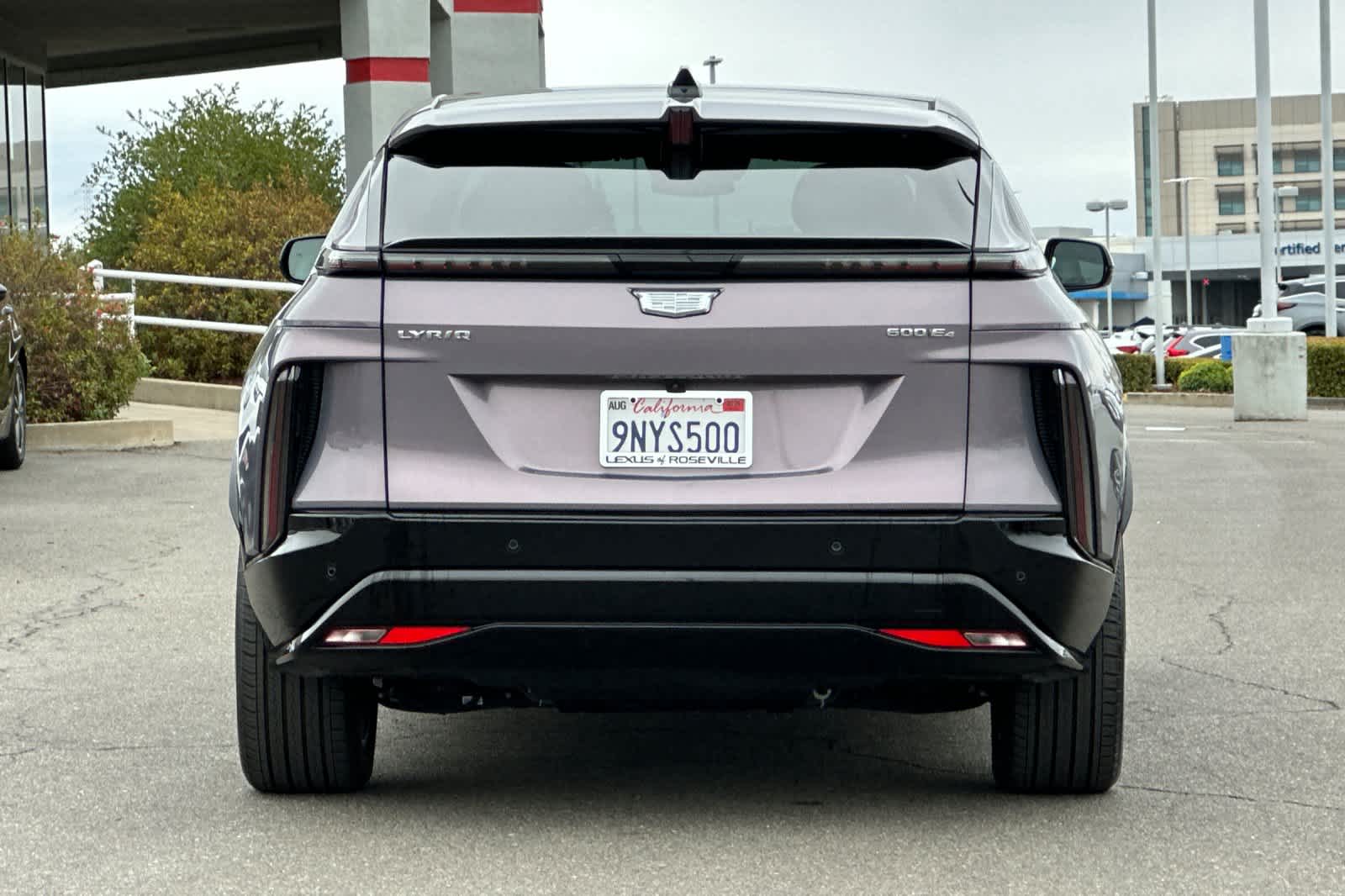 Thumbnail: 2024 Cadillac Lyriq - 8