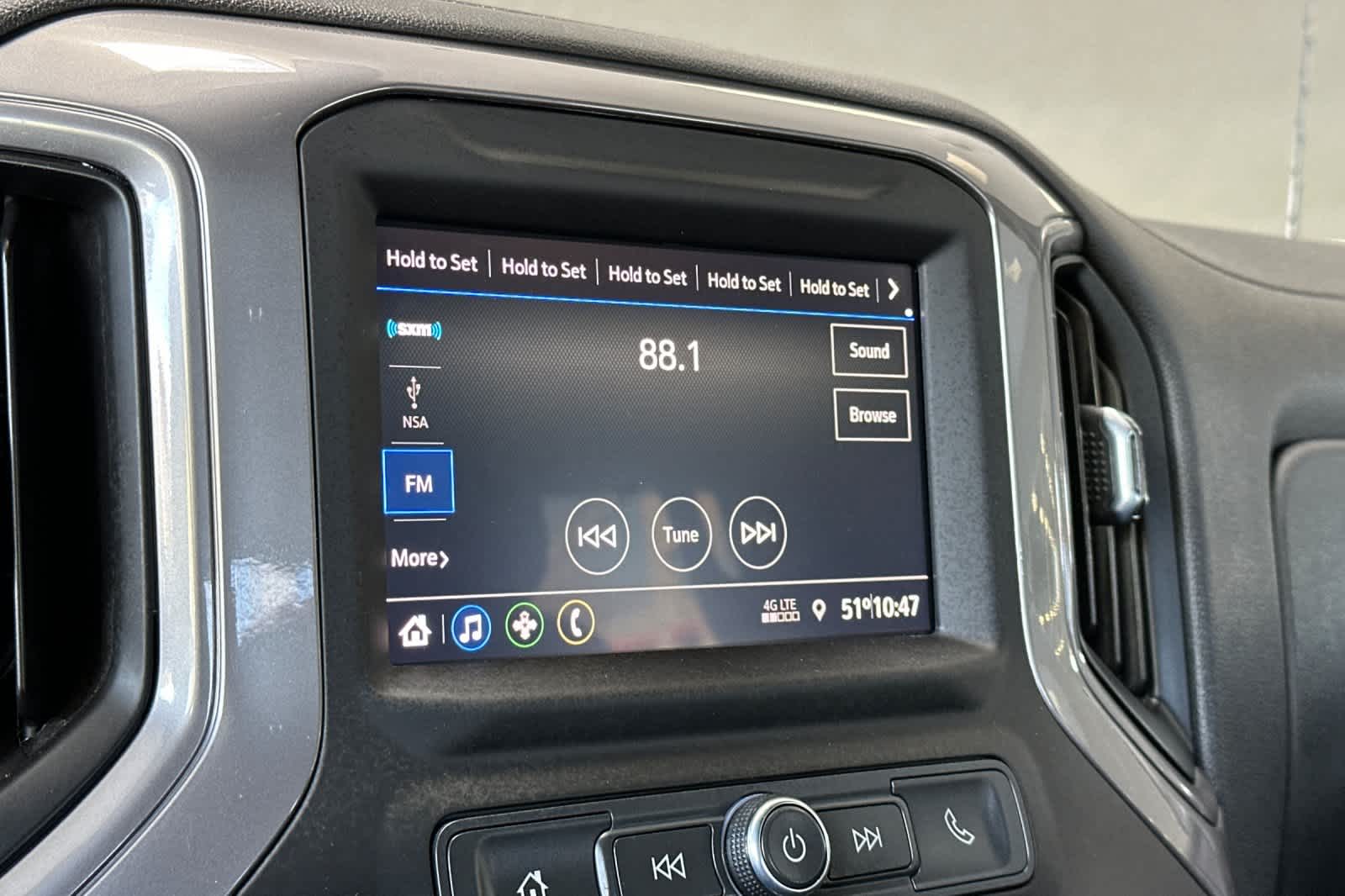 Thumbnail: 2022 Chevrolet Silverado 1500 - 19