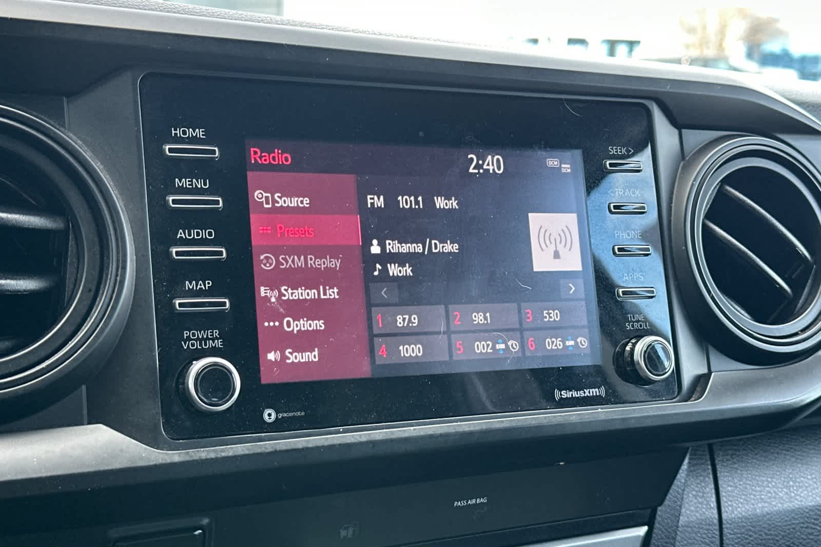 Thumbnail: 2020 Toyota Tacoma - 18