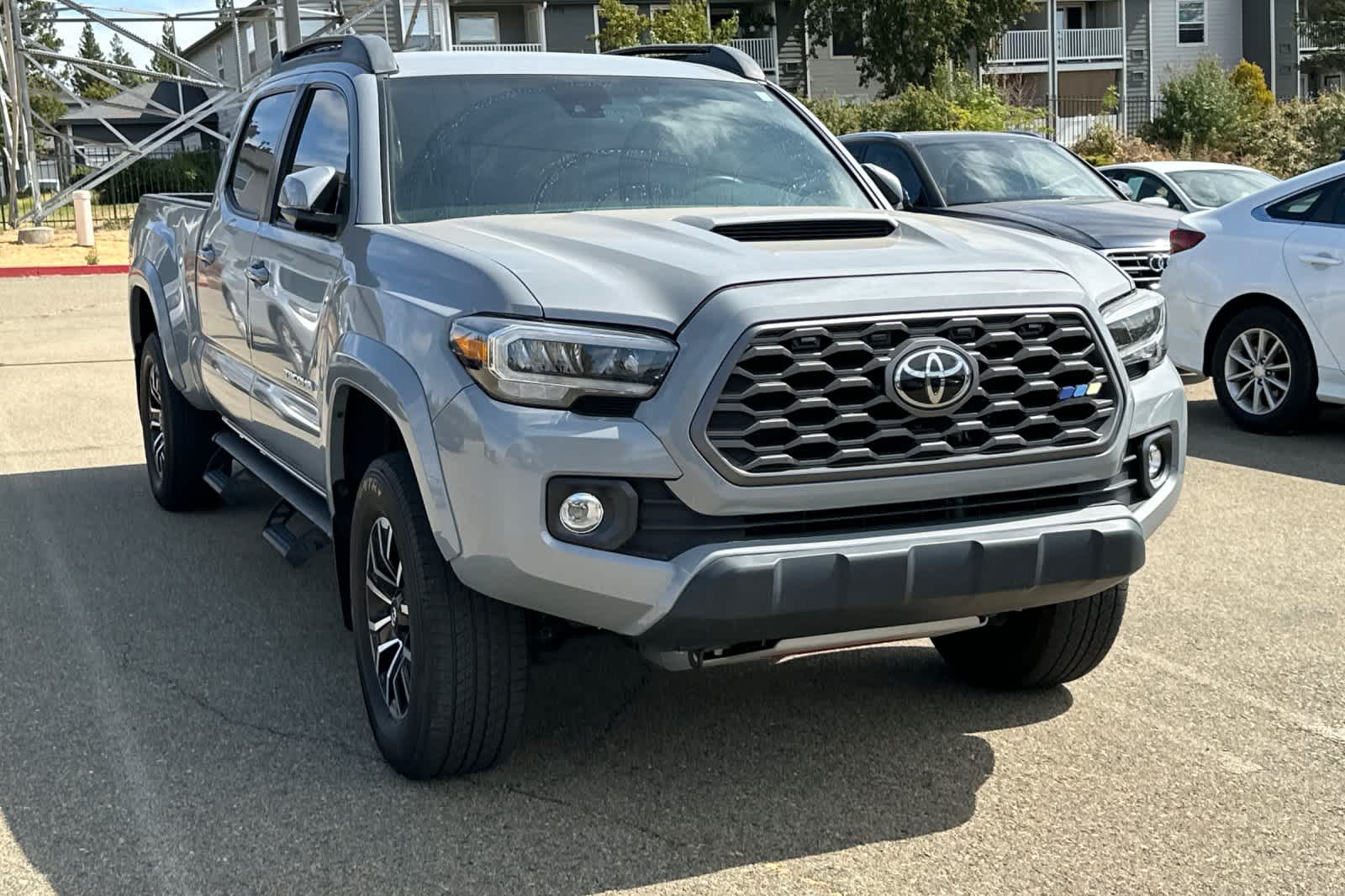 Thumbnail: 2020 Toyota Tacoma - 3
