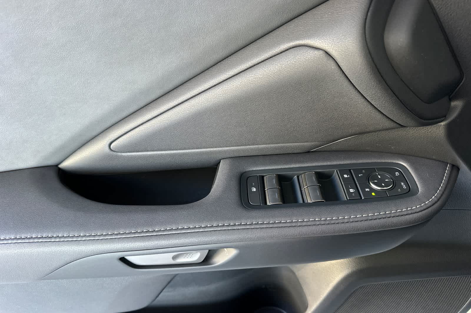 Thumbnail: 2026 Lexus TX - 12