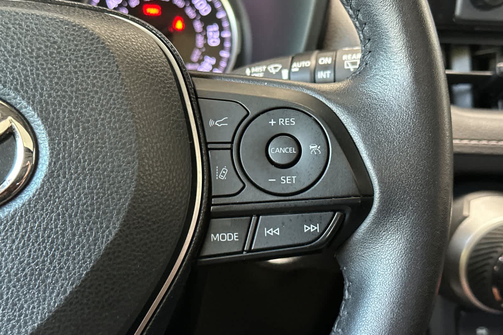 Thumbnail: 2020 Toyota RAV4 - 26