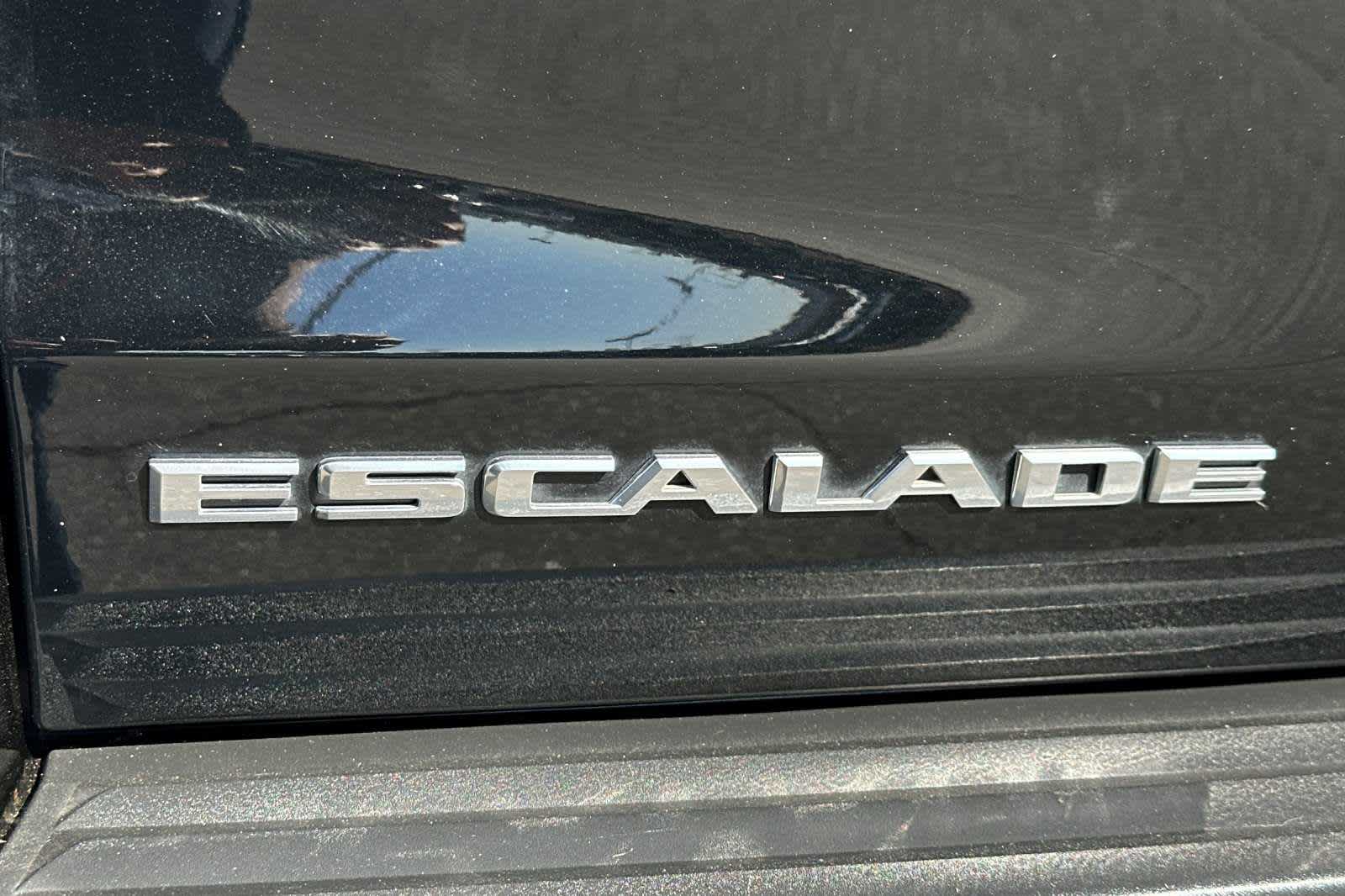 2019 Cadillac Escalade Premium Luxury 32