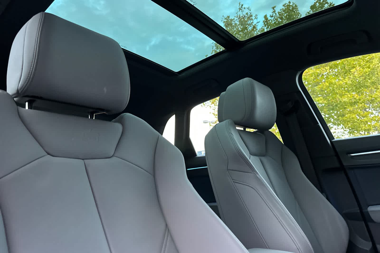 Thumbnail: 2024 Audi Q3 - 18