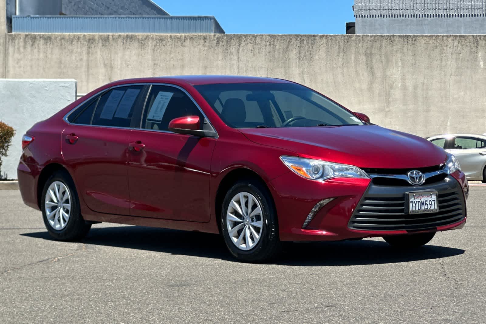 Thumbnail: 2017 Toyota Camry - 4
