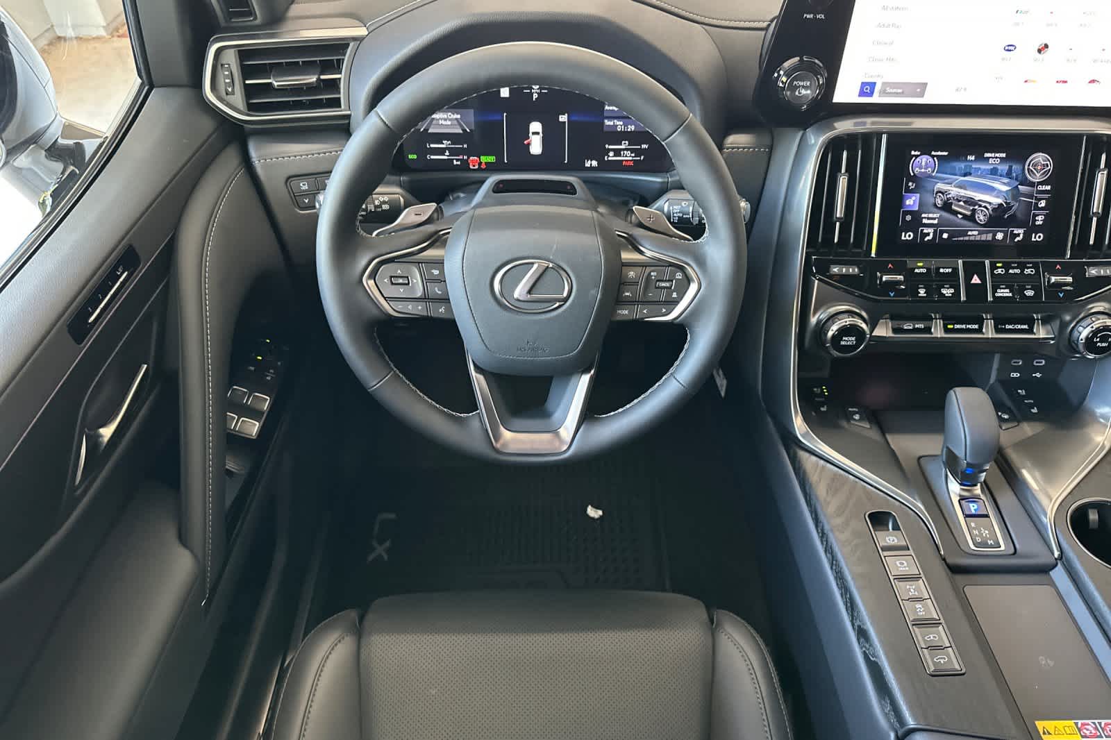 Thumbnail: 2025 Lexus LX - 15