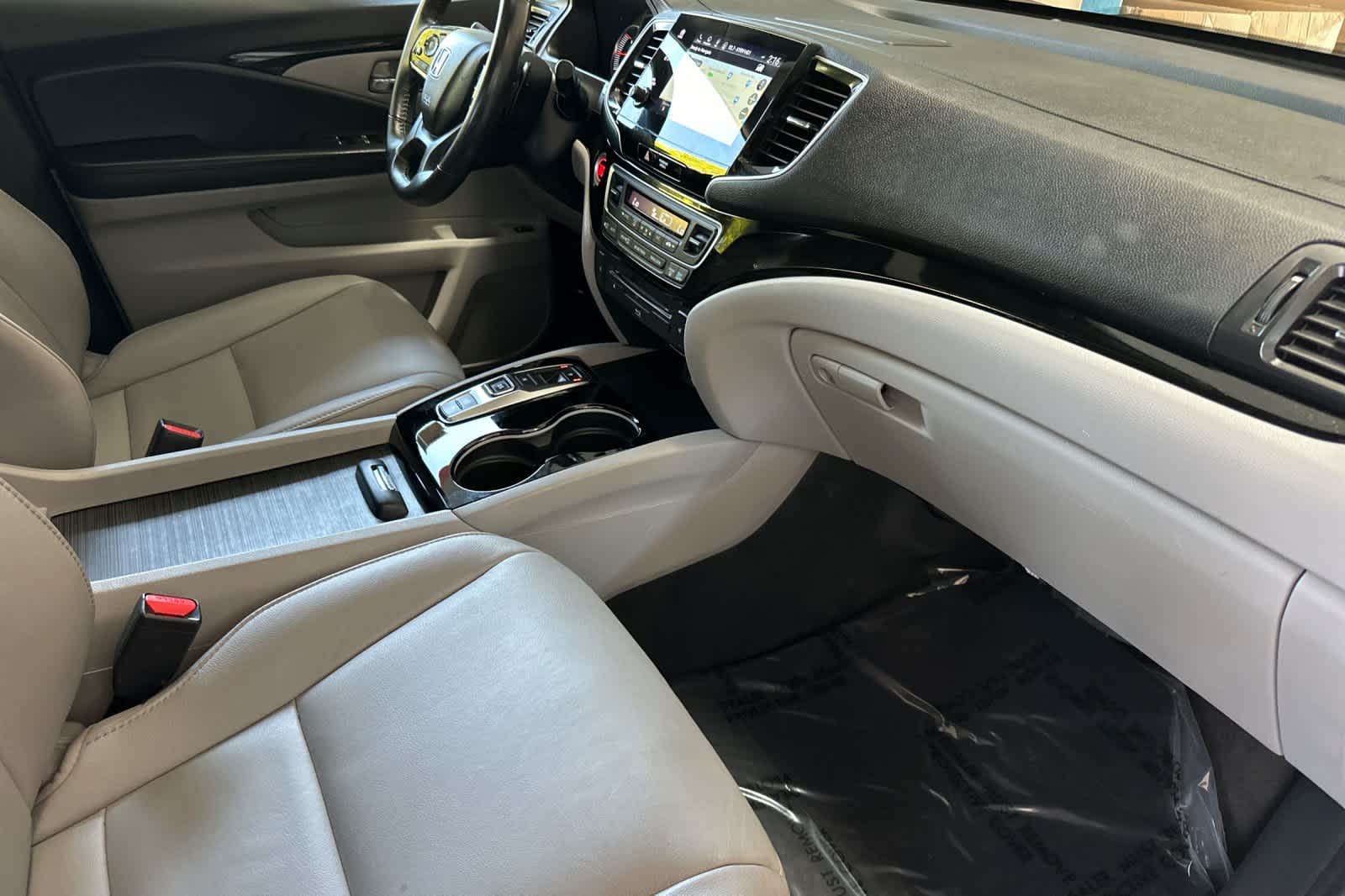 Thumbnail: 2019 Honda Pilot - 19