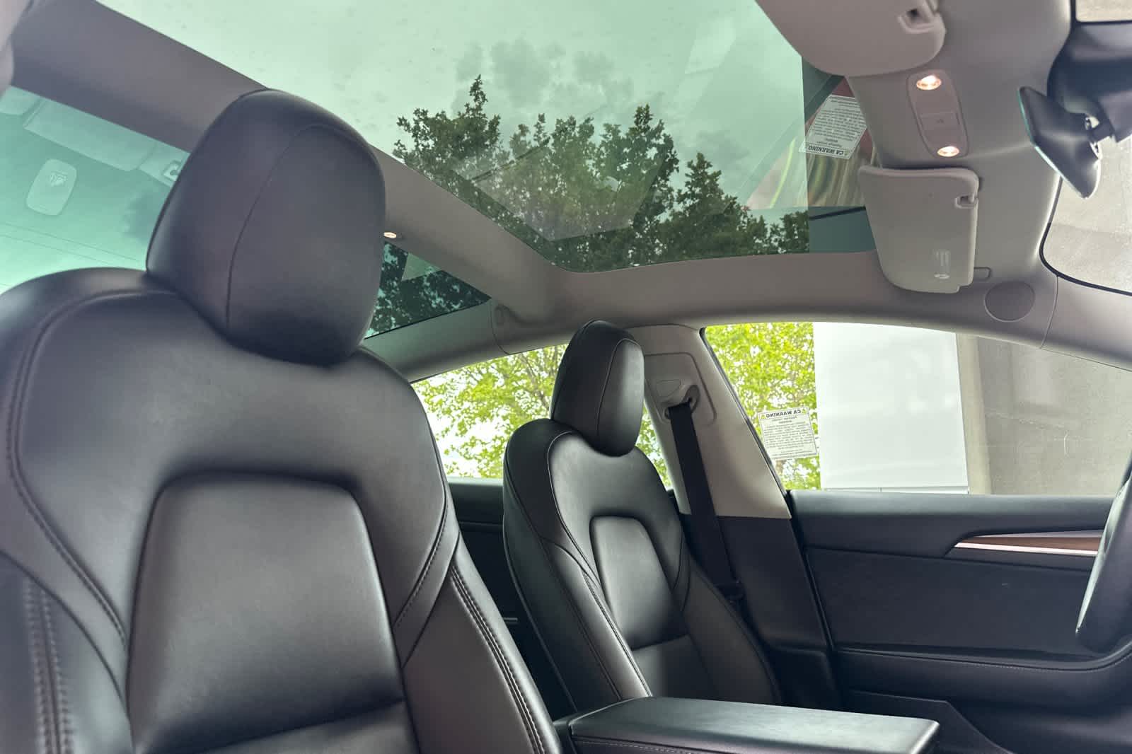 Thumbnail: 2023 Tesla Model 3 - 17